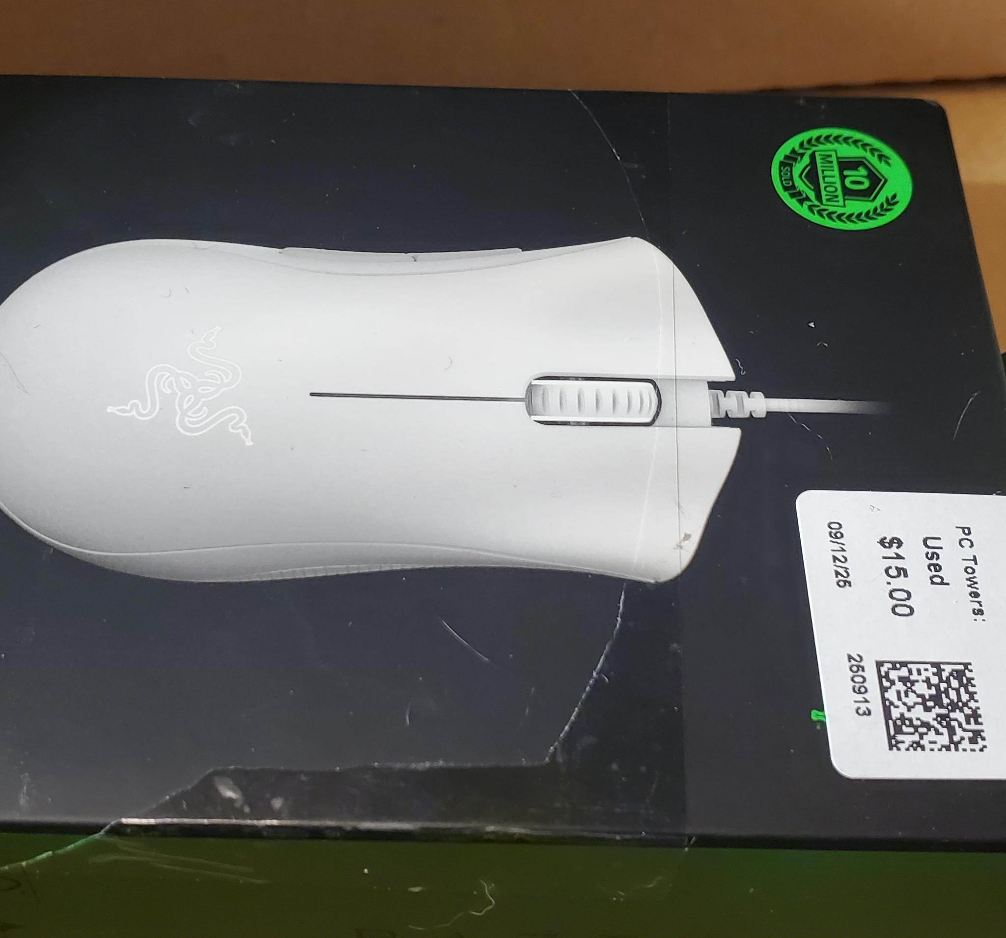 RAZER DEATHADDER ESSENTIAL WHITE EDITION