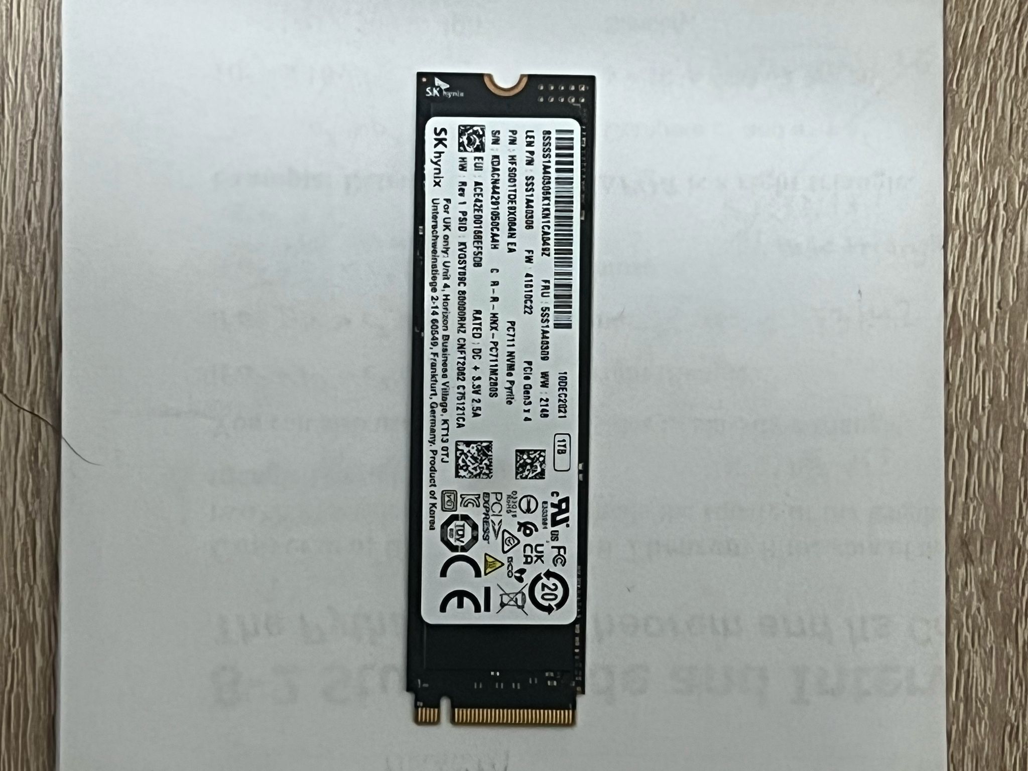 SK Hynix 1TB M.2 2280 Internal SSD HFS001TDE9X084N EA HFS001TDE9X084N