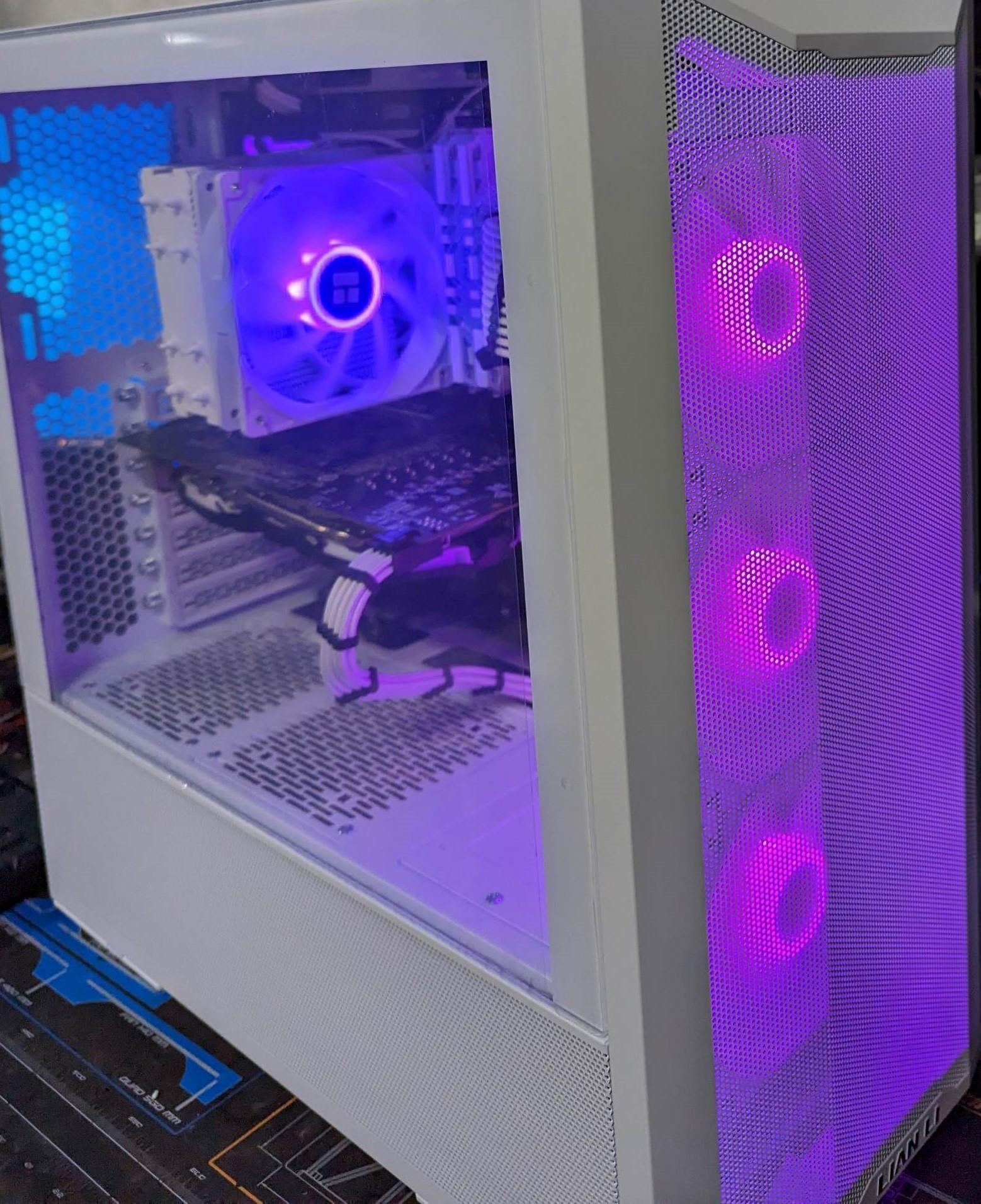UCW Ready To Play: Custom Z390 Build (i7-8700 + RX 580)