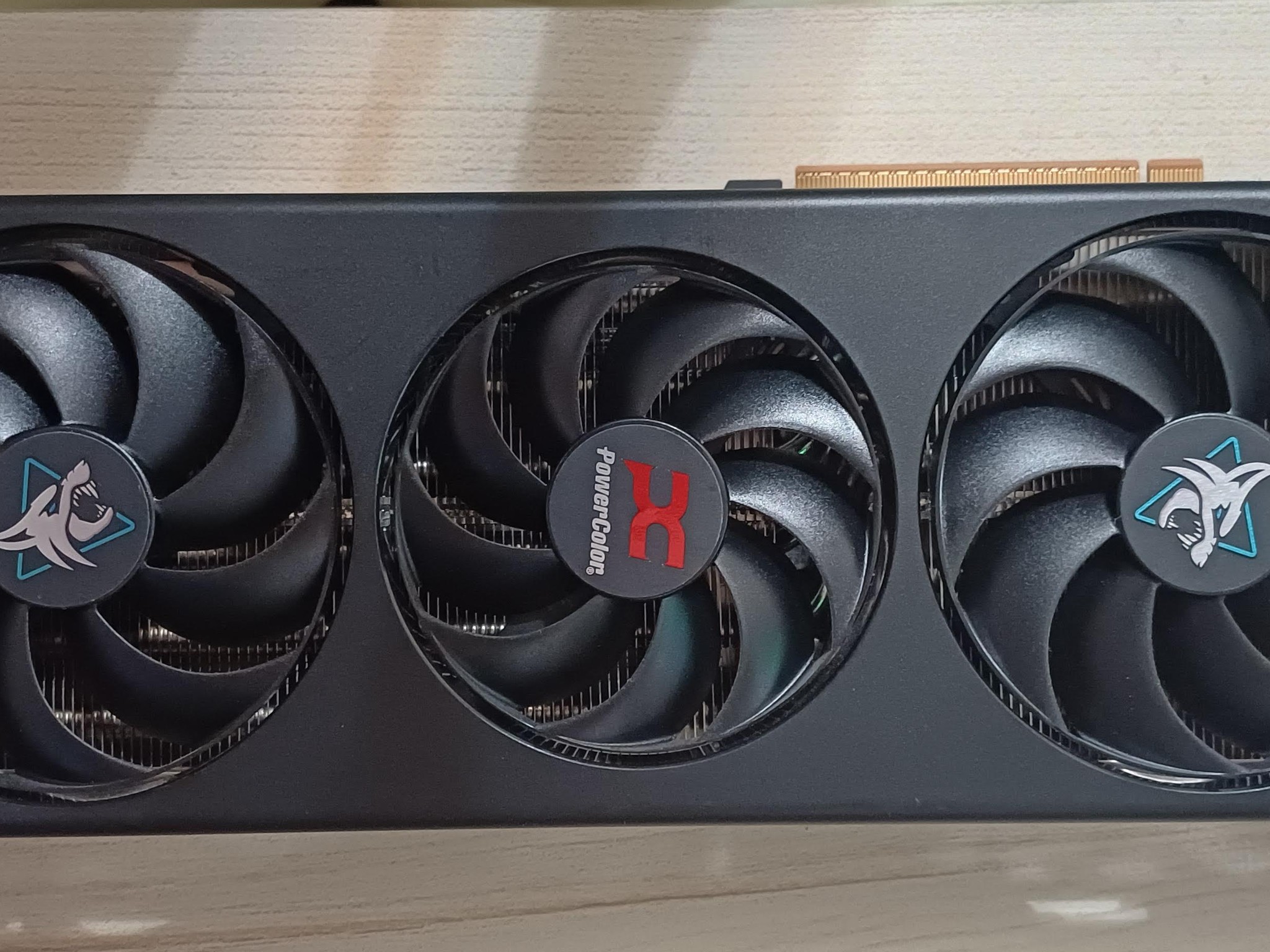 PowerColor Hellhound AMD Radeon RX 9070 XT 16GB GDDR6