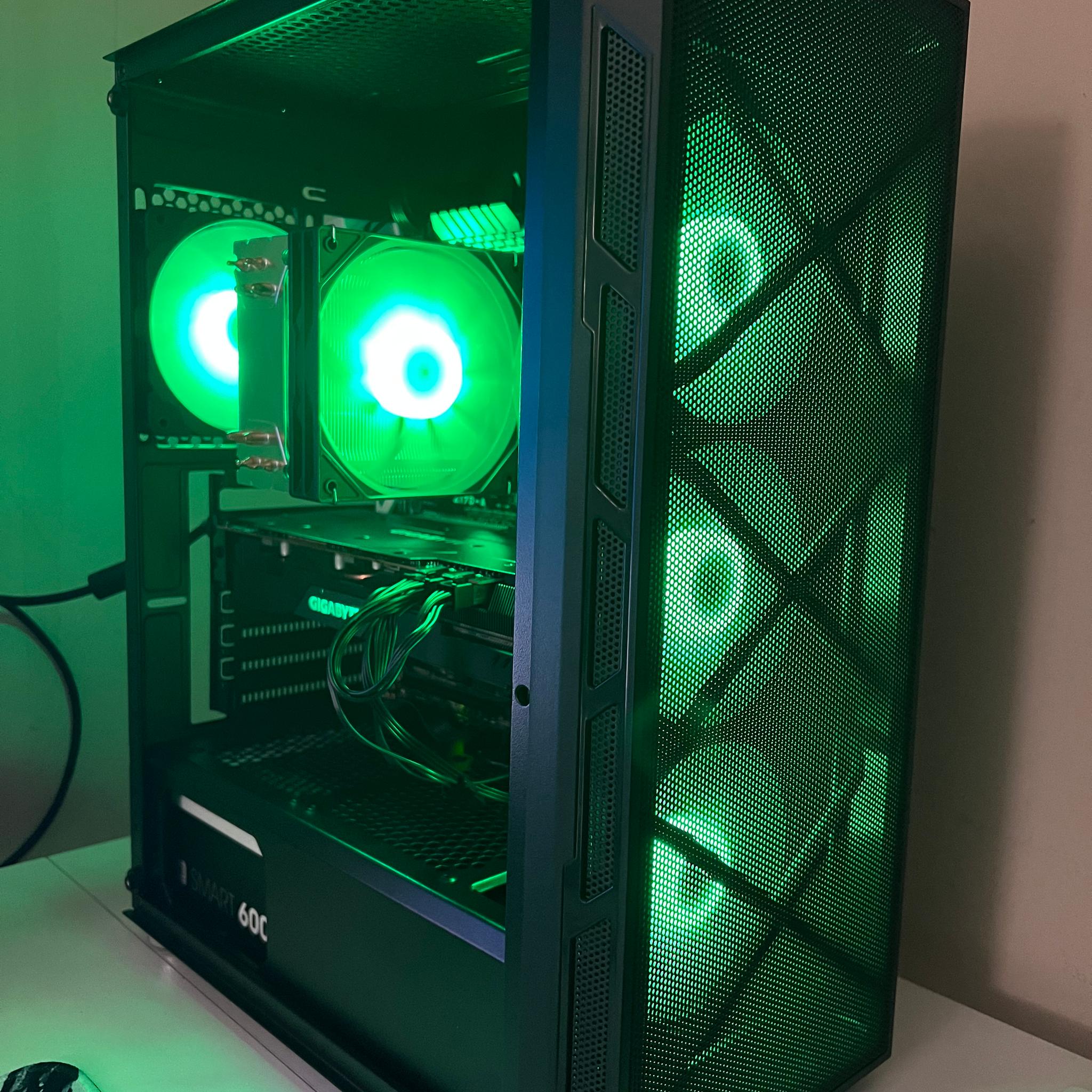 | Rx5700xt 8gb | i7 6700k 4.0ghz |16gb ddr4 3000mhz 1080p/1440p Performance mid-ranged