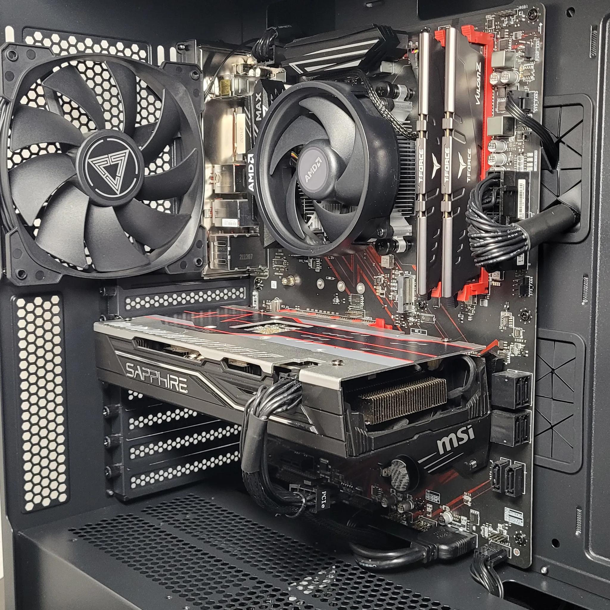 Black Sapphire // Ryzen 5 1500x // RX 580 8GB // 16GB DDR4 // 512GB M.2 NVME