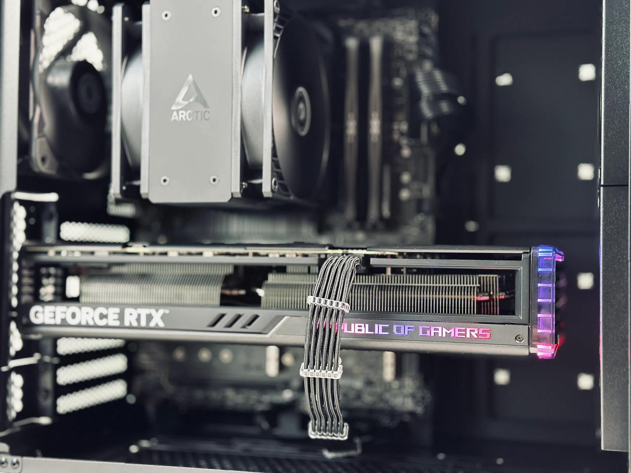 🖤🥷Nvidia Stealth , pure performance!◼️Nvidia RTX 4070 Ti 12GB◼️Intel 13600K 14 core◼️32GB Ram◼️1TB