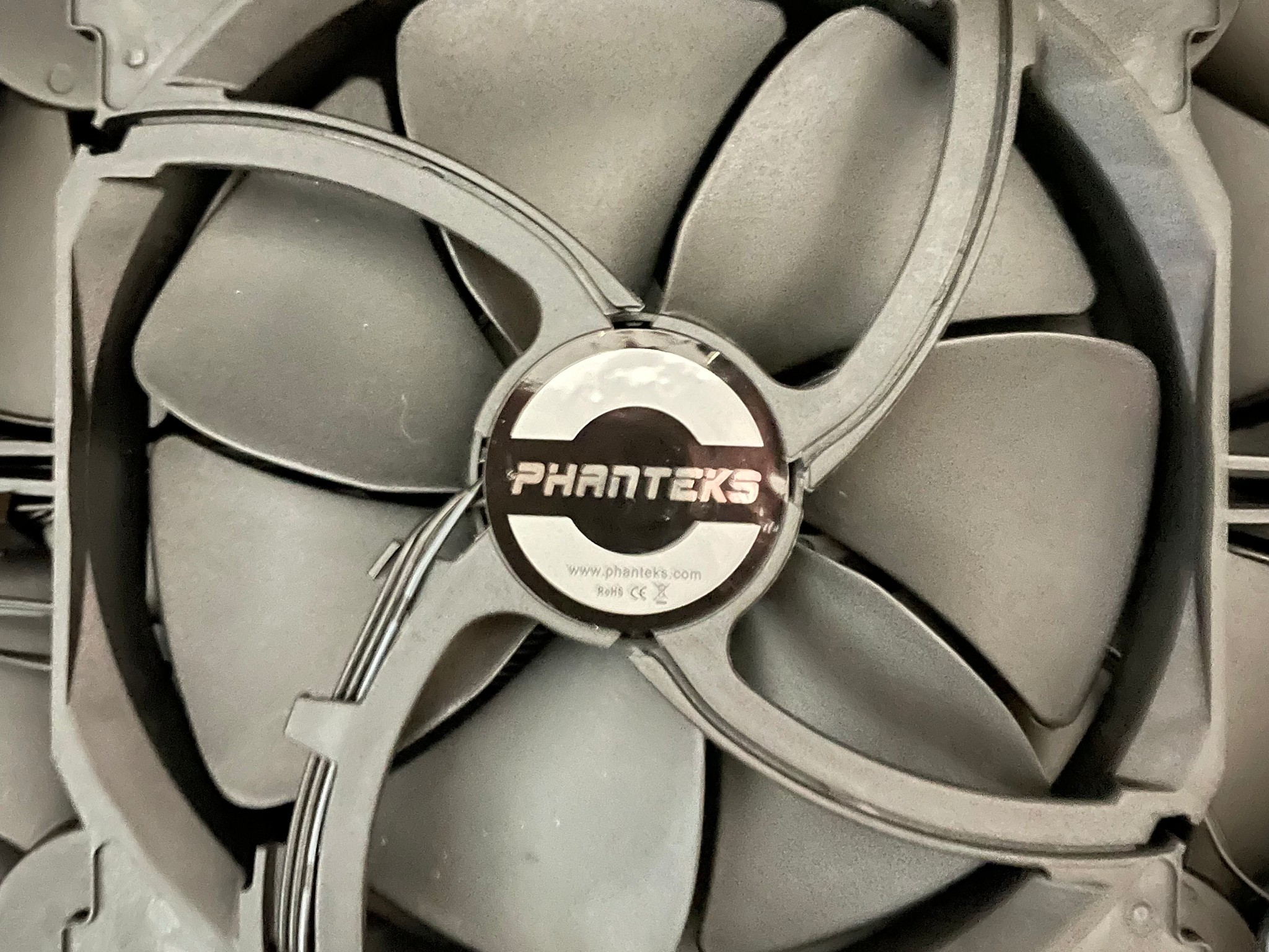 24x Phanteks 140mm Fans