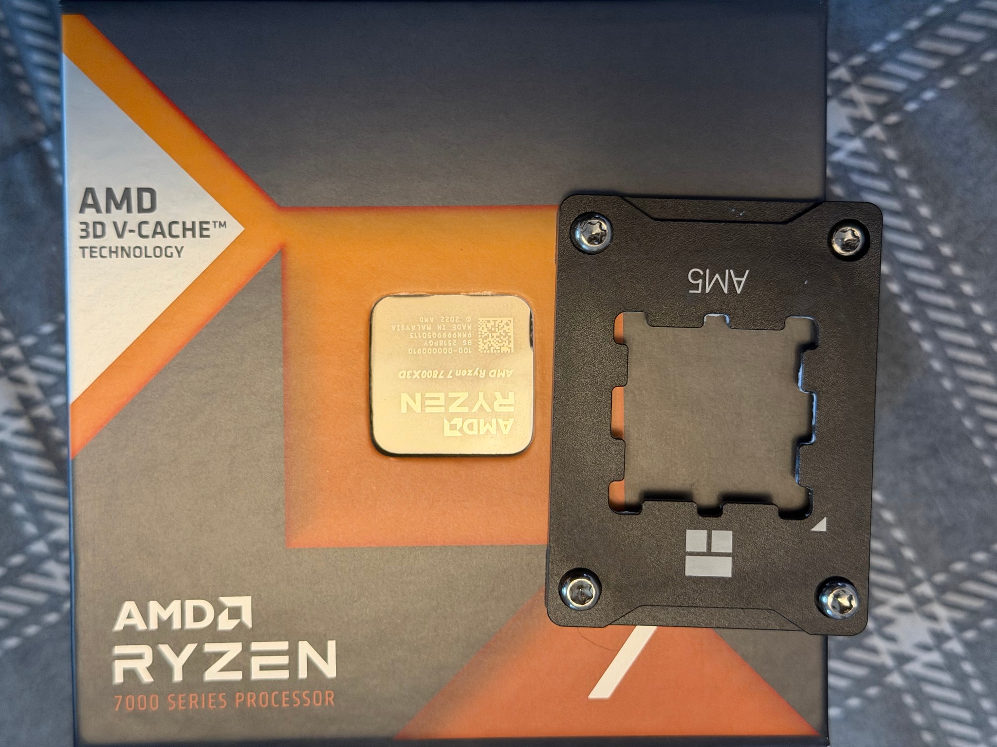 AMD Ryzen 7 7800X3D