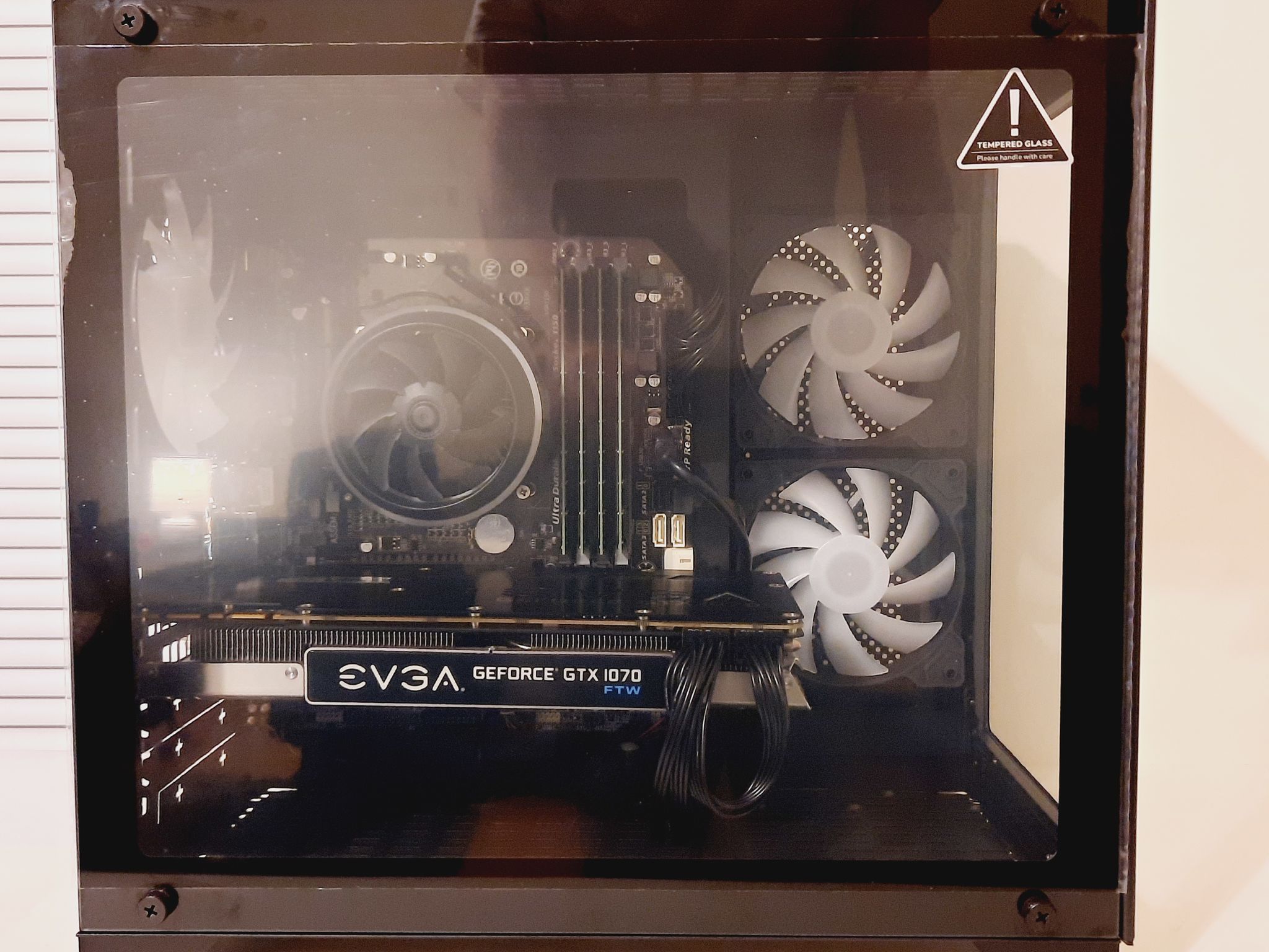 Newly built Gaming PC - Nvidia GTX 1070 8GB / Intel i7 4790 / 16GB RAM / 730GB SSD / RGB Fans