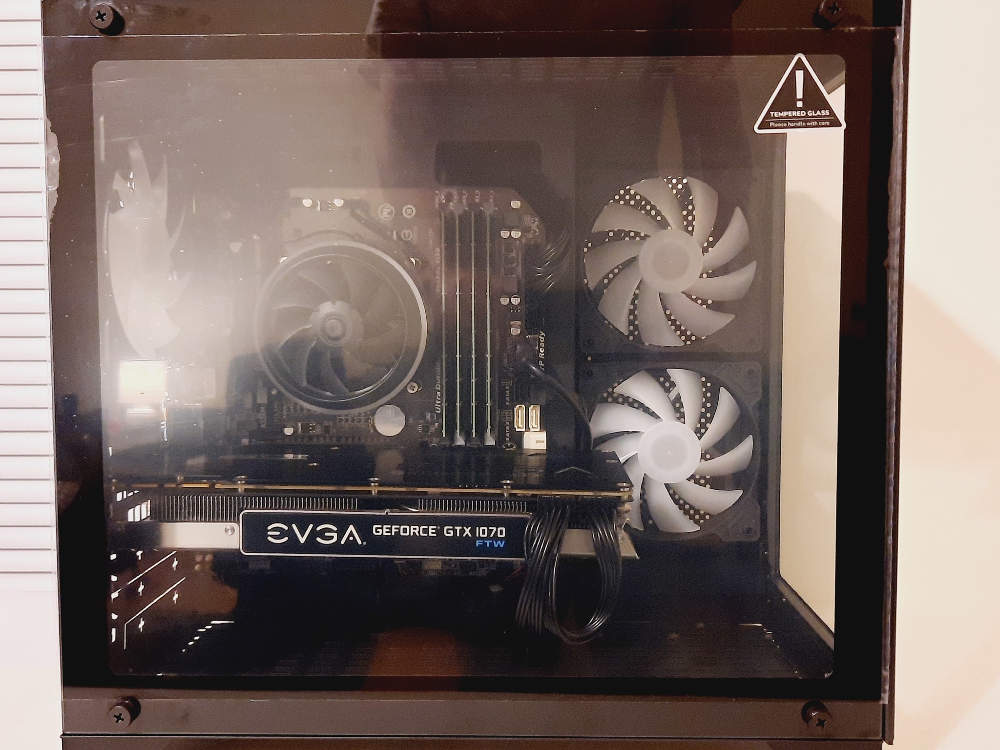 Newly built Gaming PC - Nvidia GTX 1070 8GB / Intel i7 4790 / 16GB RAM / 730GB SSD / RGB Fans