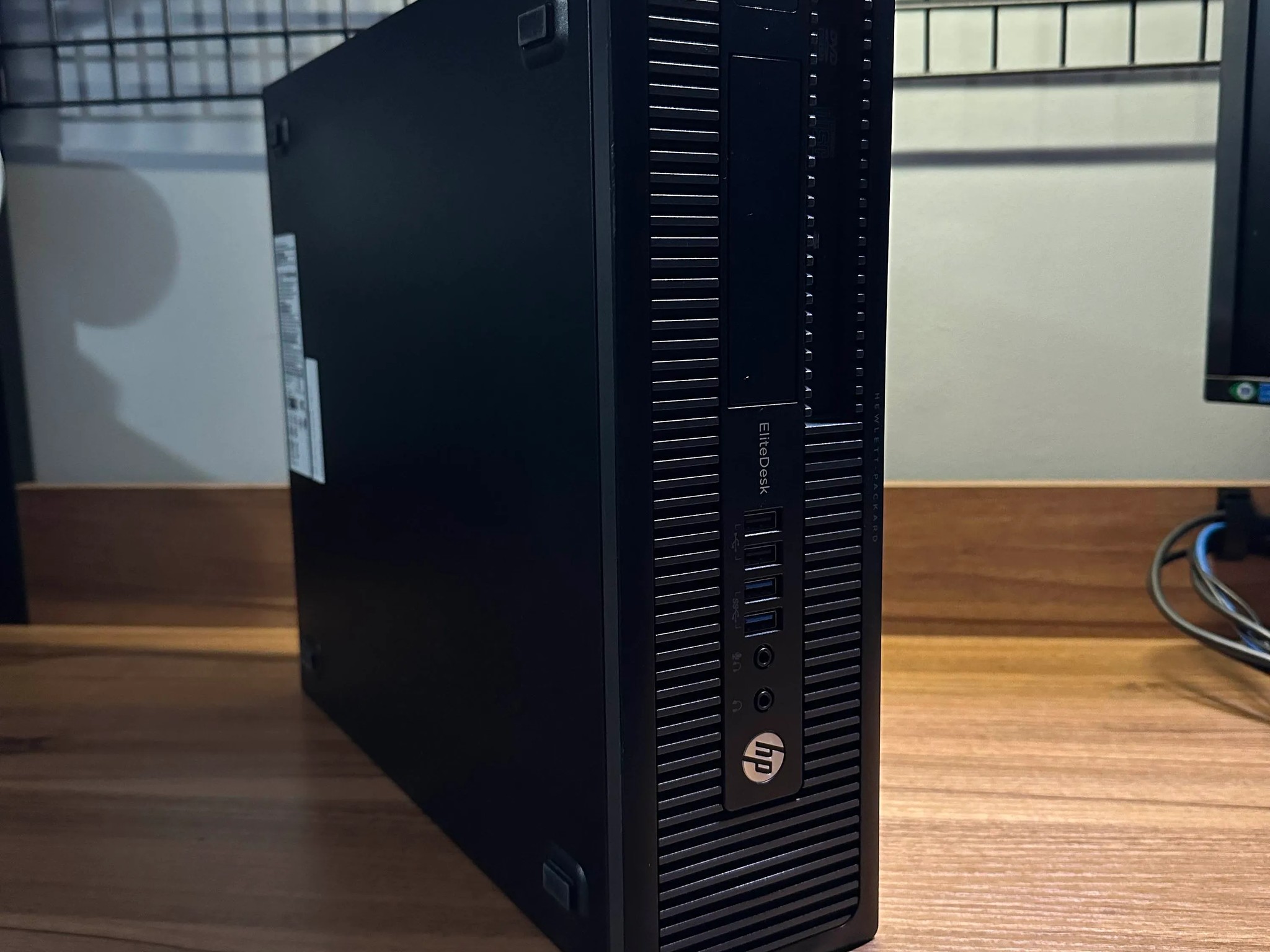 HP Elitedesk 800 G1 SFF Office Computer | Intel i3 4130| 4GB RAM| 250GB HDD| Win10|