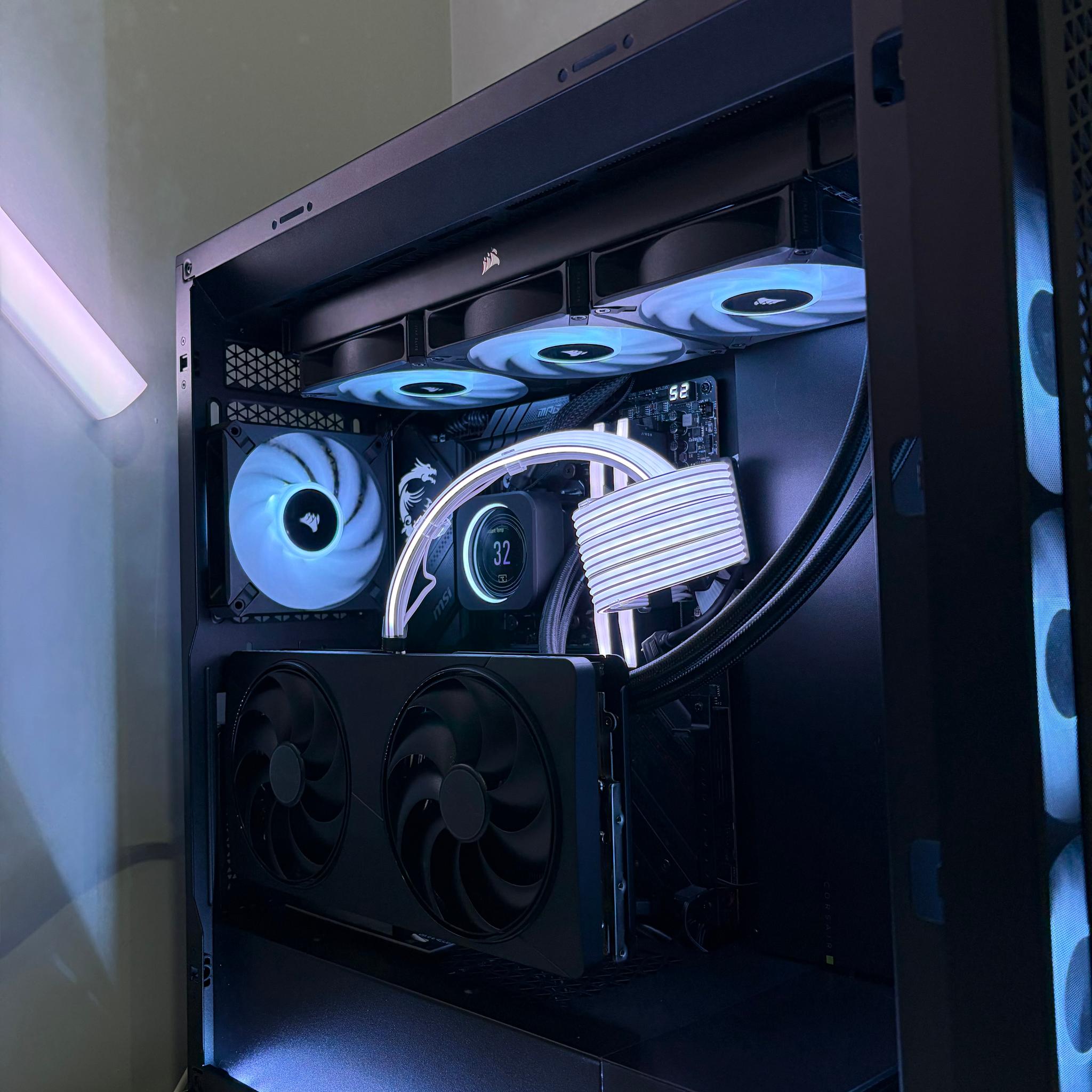 RTX 5080 | Ryzen 7 7800X3D | 32GB DDR5 RAM | 2TB SSD | Gaming PC