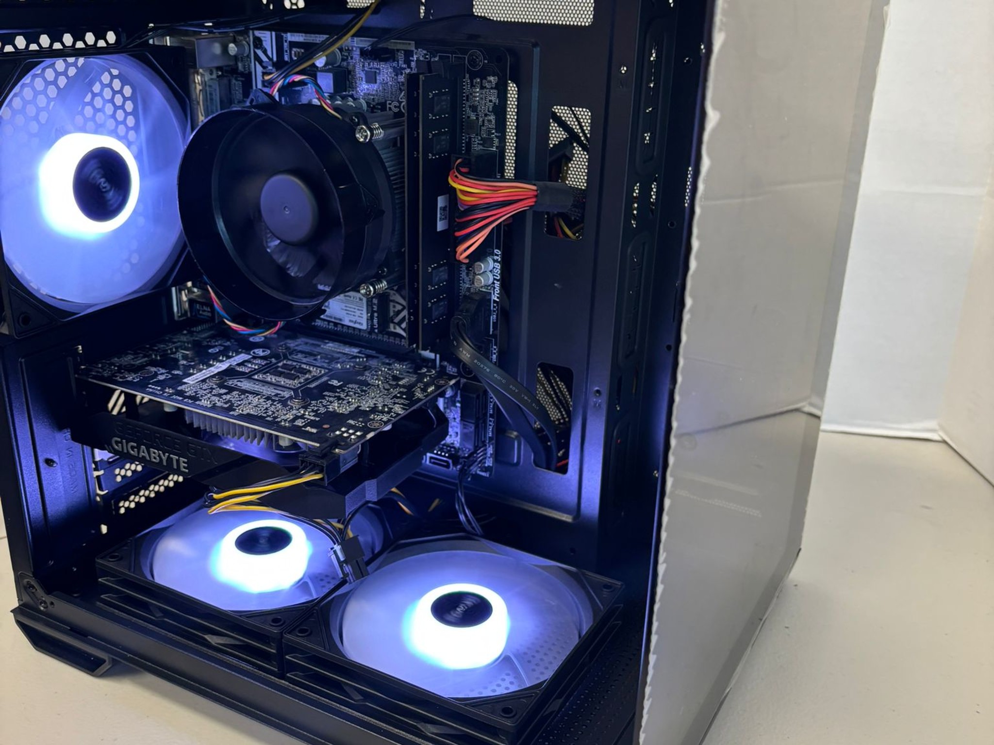 Gaming PC | intel i5 + 1650 | 16GB RAM | WIFI + BT | 512GB SSD