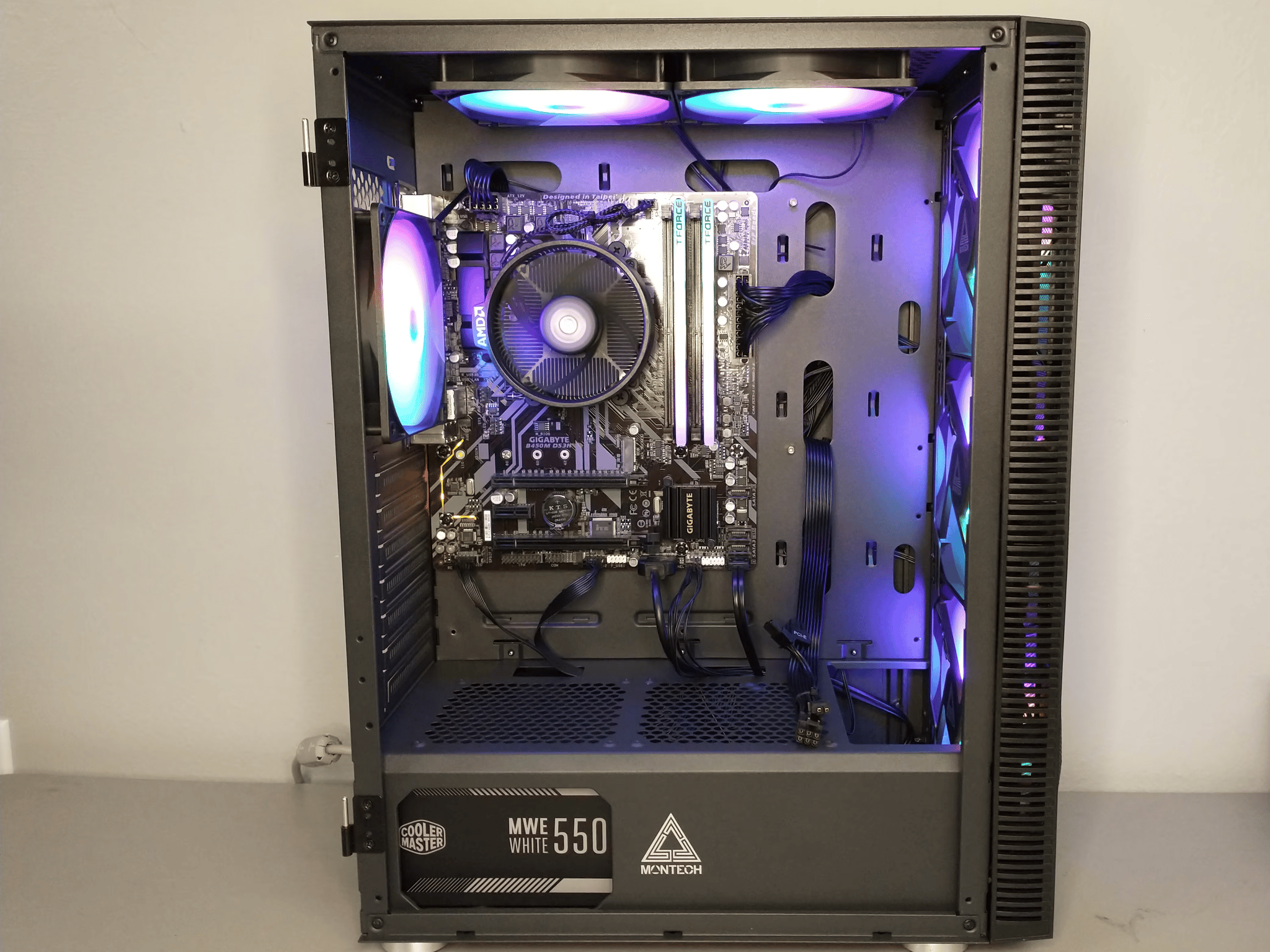Spartan: R5 5600G / 16GB / 512GB / Six RGB fans!
