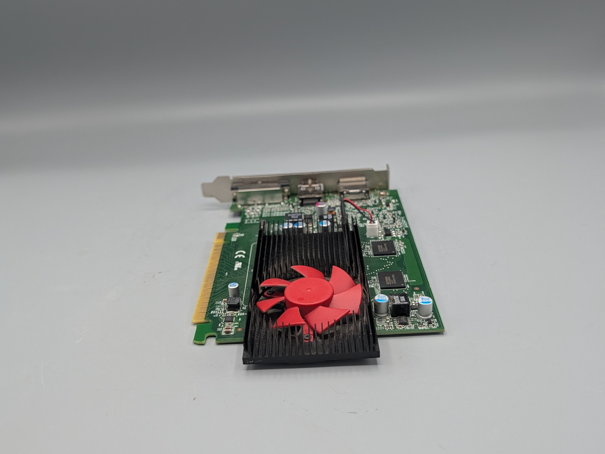HP AMD Radeon R9 M360