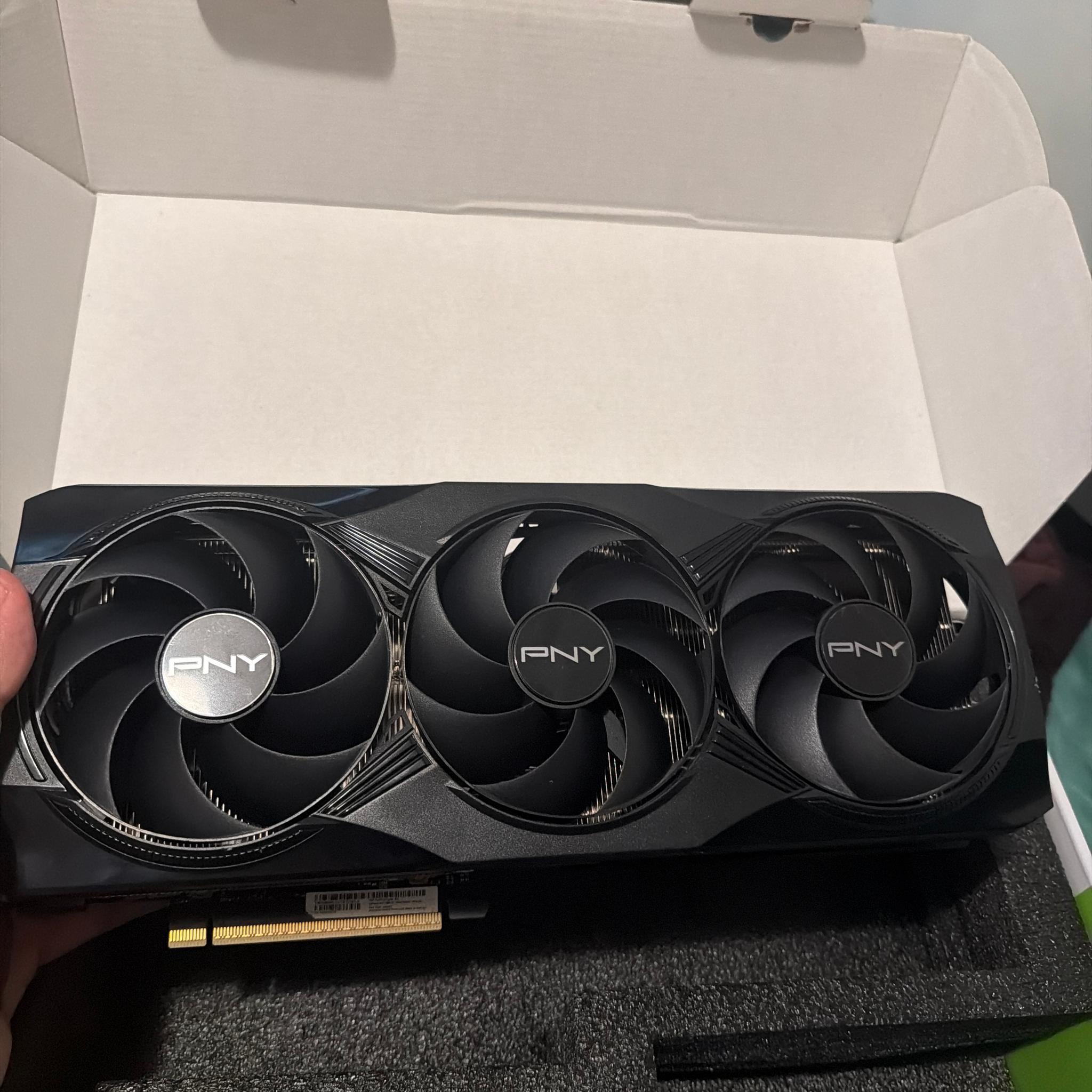PNY GeForce RTX 5080 Overclocked Triple Fan