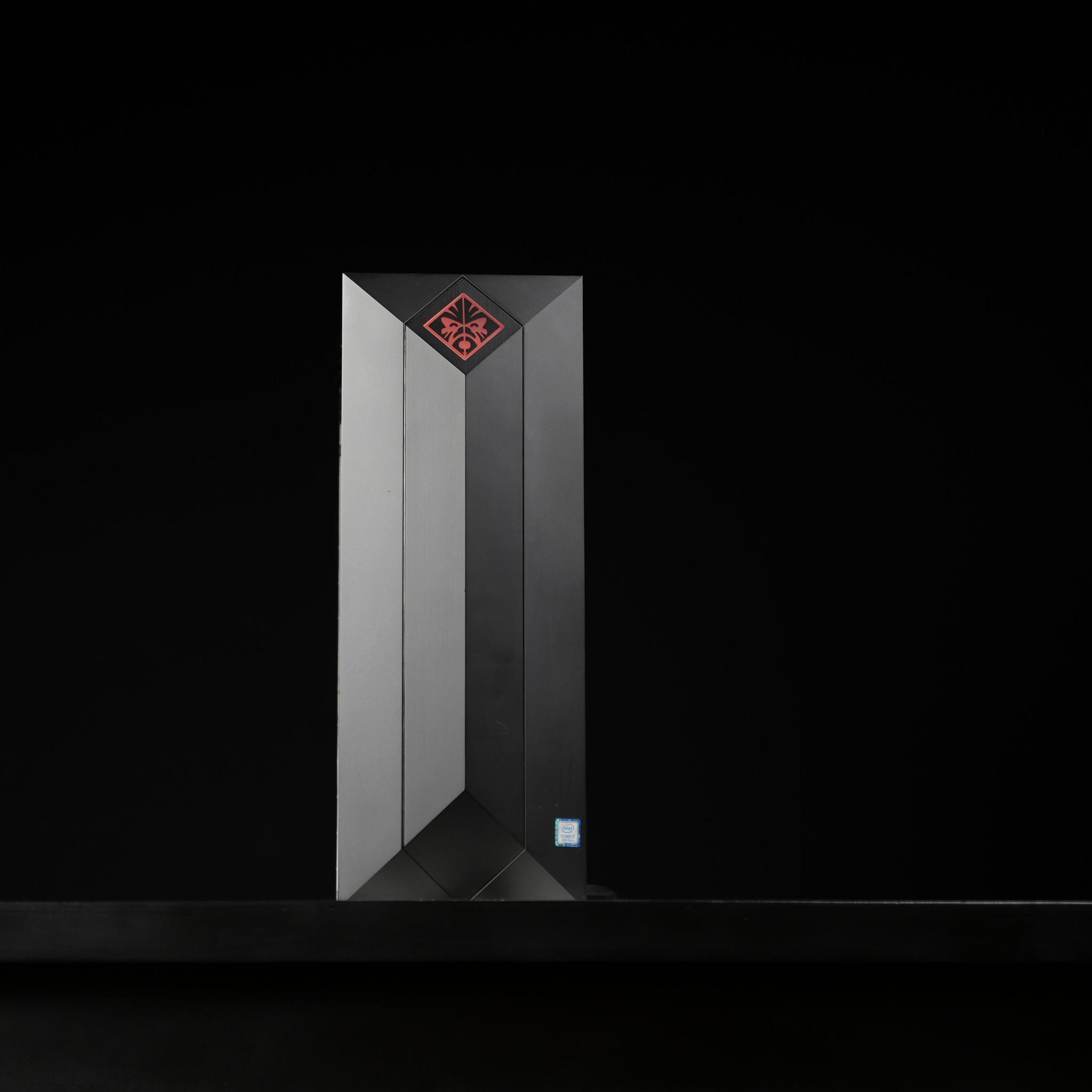 \ QF-01 / RTX 3050 Intel Core i7 9700 16GB 1.3TB Windows 11 Gaming PC Powerhouse