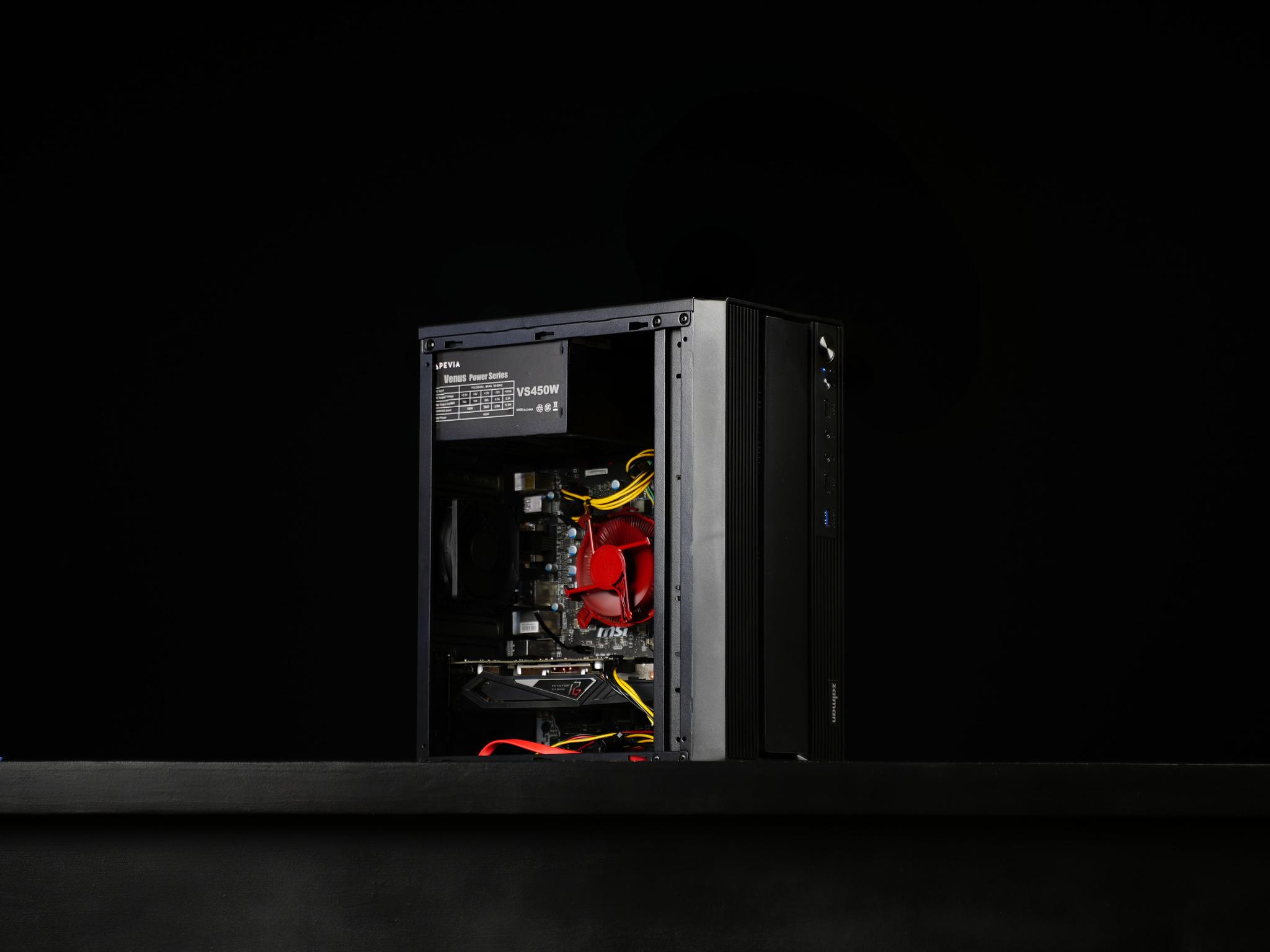 \ NA-04 / RX 570 Intel Core i5 6600 .7TB Windows 11 8GB Gaming PC