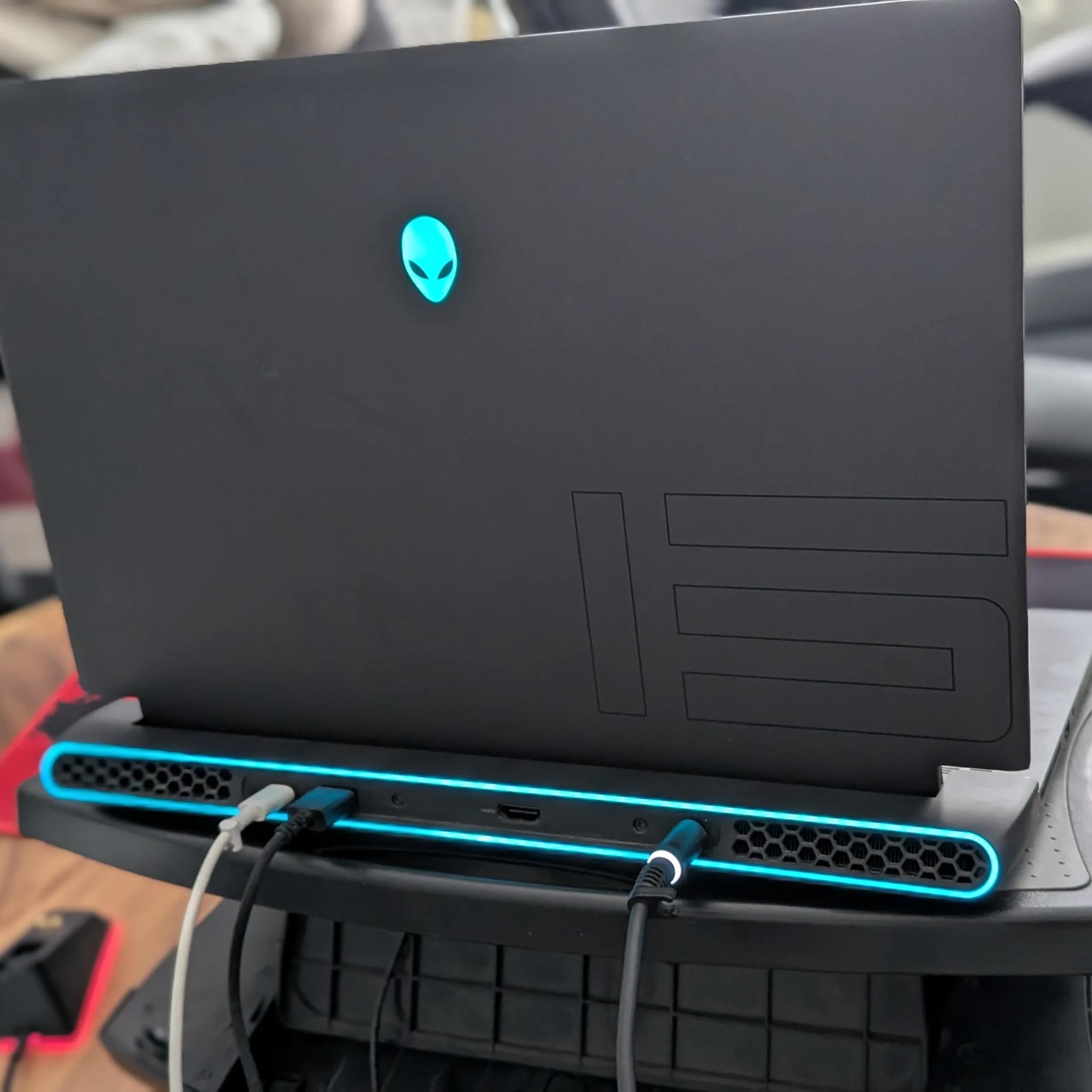 Alienware m15 R6