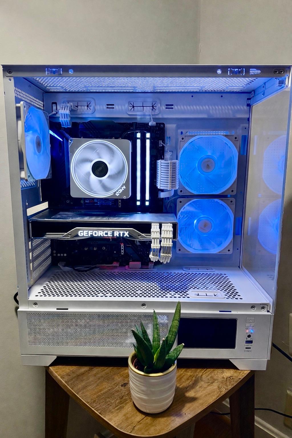 Ryzen 7 3700x | 2070 Super FE | 16 GB Ram 500GB NVME SSD WHITE OUT Mid Tier Gaming PC