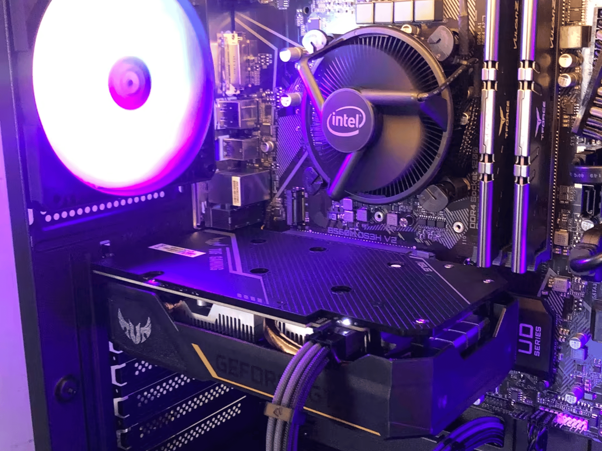 Awesome Gaming PC i3-10105 + GTX 1650