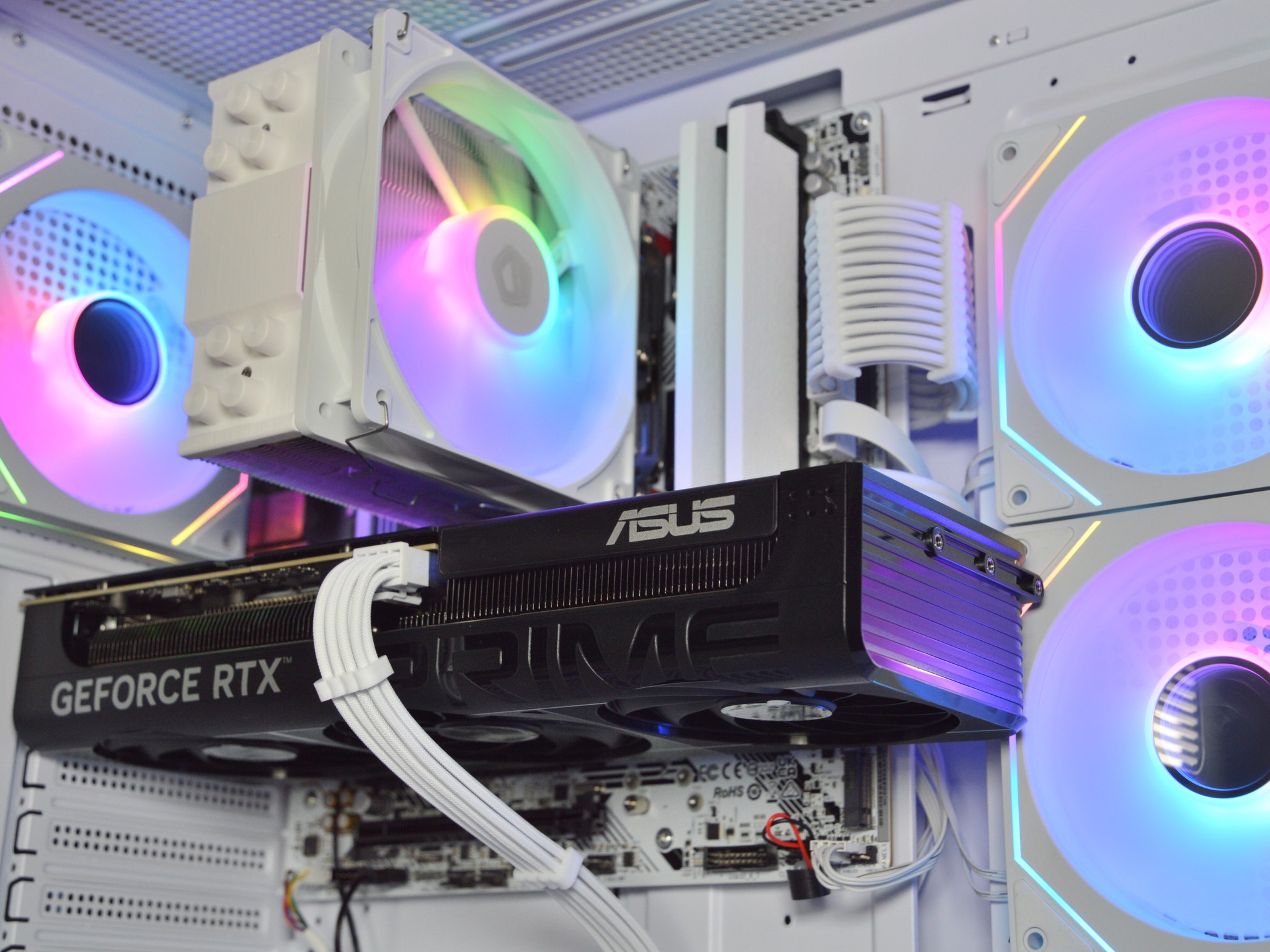 ⚪⚪ | RTX 5060Ti 8GB| RYZEN 5 8400F | 16 GB DDR5 RAM | 1TB NVME SSD | WhiteOut |