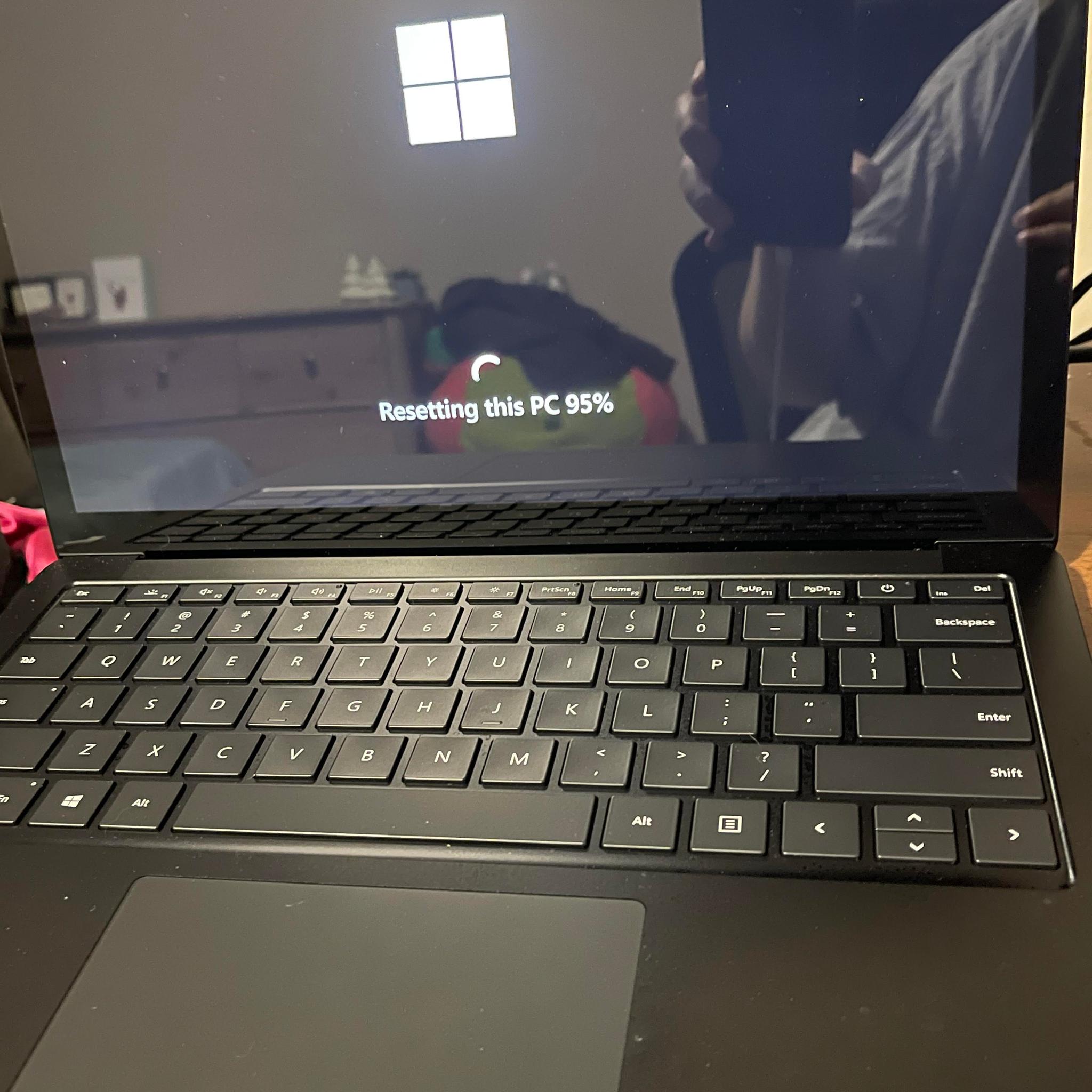 Microsoft Surface Laptop i7 16GB 512GB SSD Matte Black
