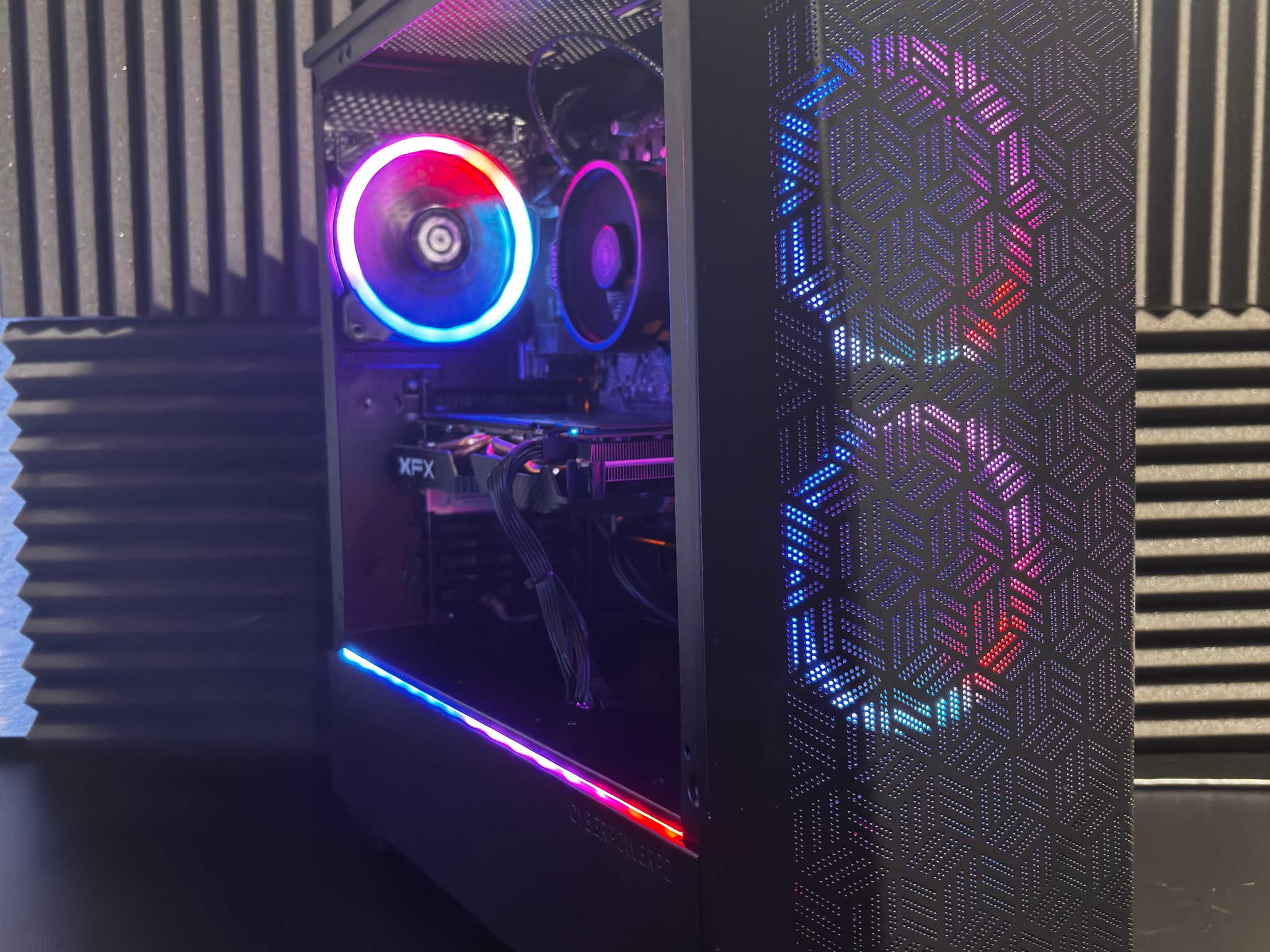 Gaming PC – Ryzen 5 3600 + RX 580 8GB – 16GB DDR4 – 240GB SSD + 2TB HDD – 1080p Ready
