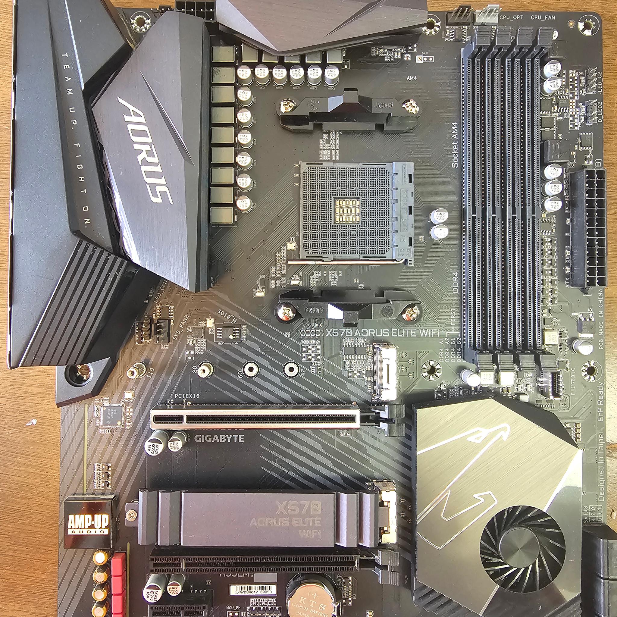 GIGABYTE X570 AORUS ELITE WIFI