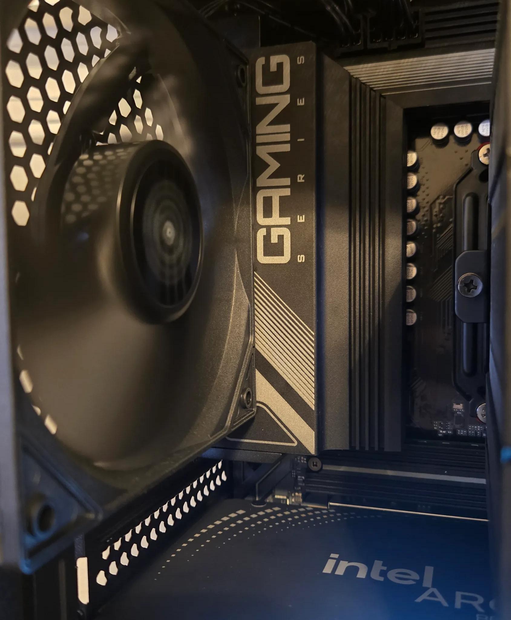 🌒 ShadowOak 🌒 – Stealth Gaming PC | Ryzen 5 7600 | Arc B580 12GB | 32GB DDR5 | WiFi | AM5