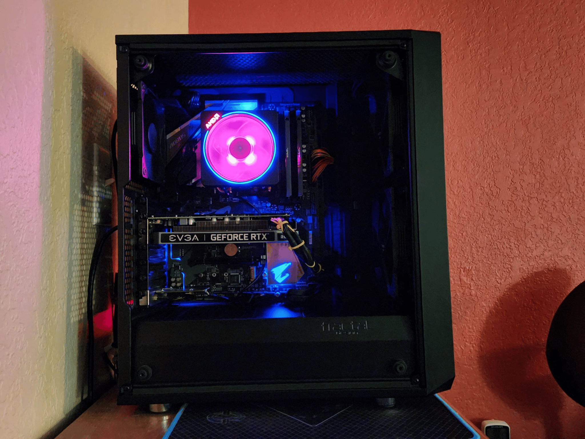 Ryzen 3600 with EVGA 2060 KO, great midrange PC!
