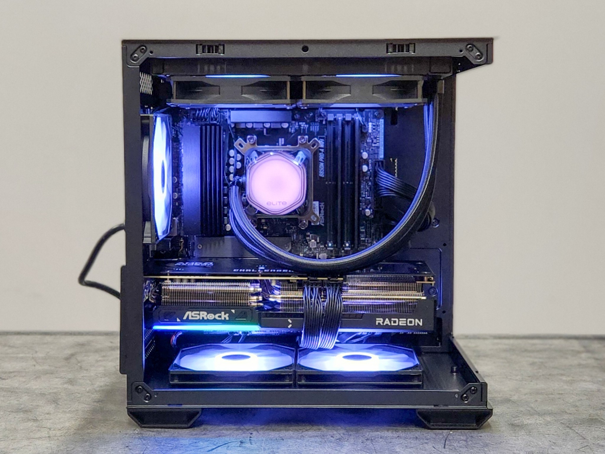 RX 9070 XT | Ryzen 7 7800X3D | 2TB SSD | 32GB DDR5 | Custom Gaming/Streaming PC
