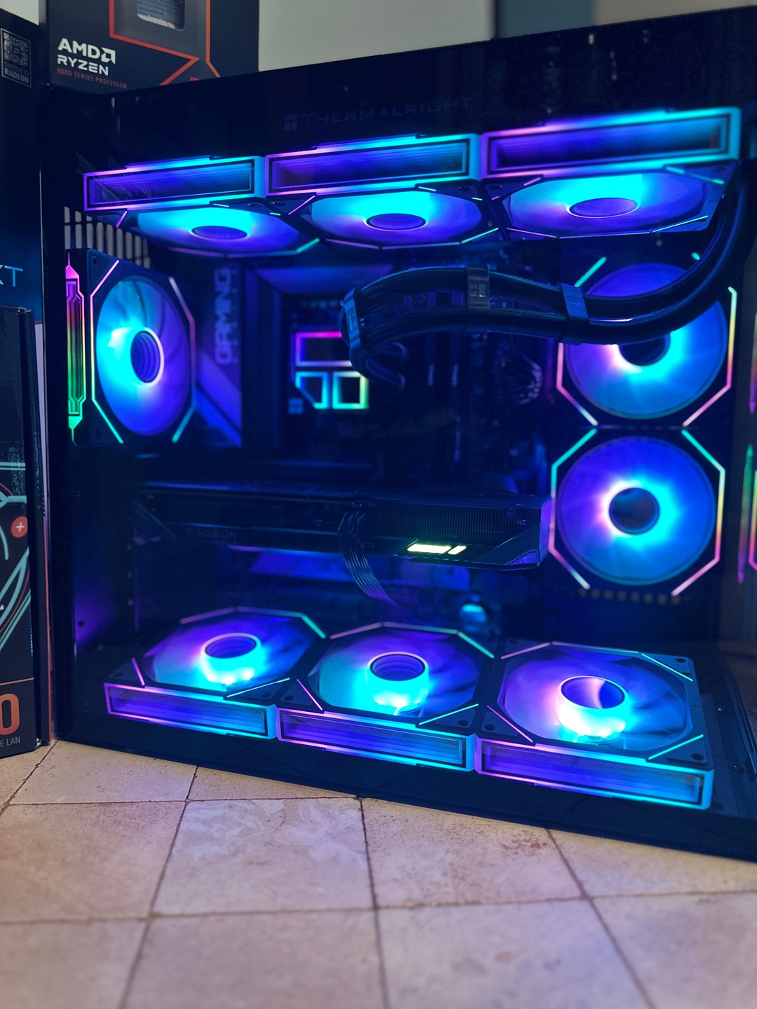 Ryzen 7 9700X / RX 9060XT 16GB - Lian Li O11 Dynamic Mini Mid