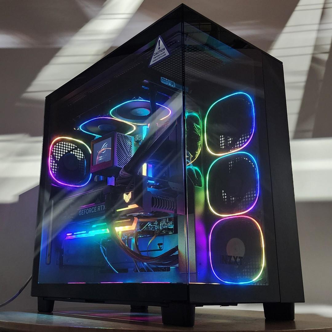 Gaming PC Ryzen 7 7800X3D 32GB RAM 2TB SSD RTX 4070 Ti 12GB Windows 11