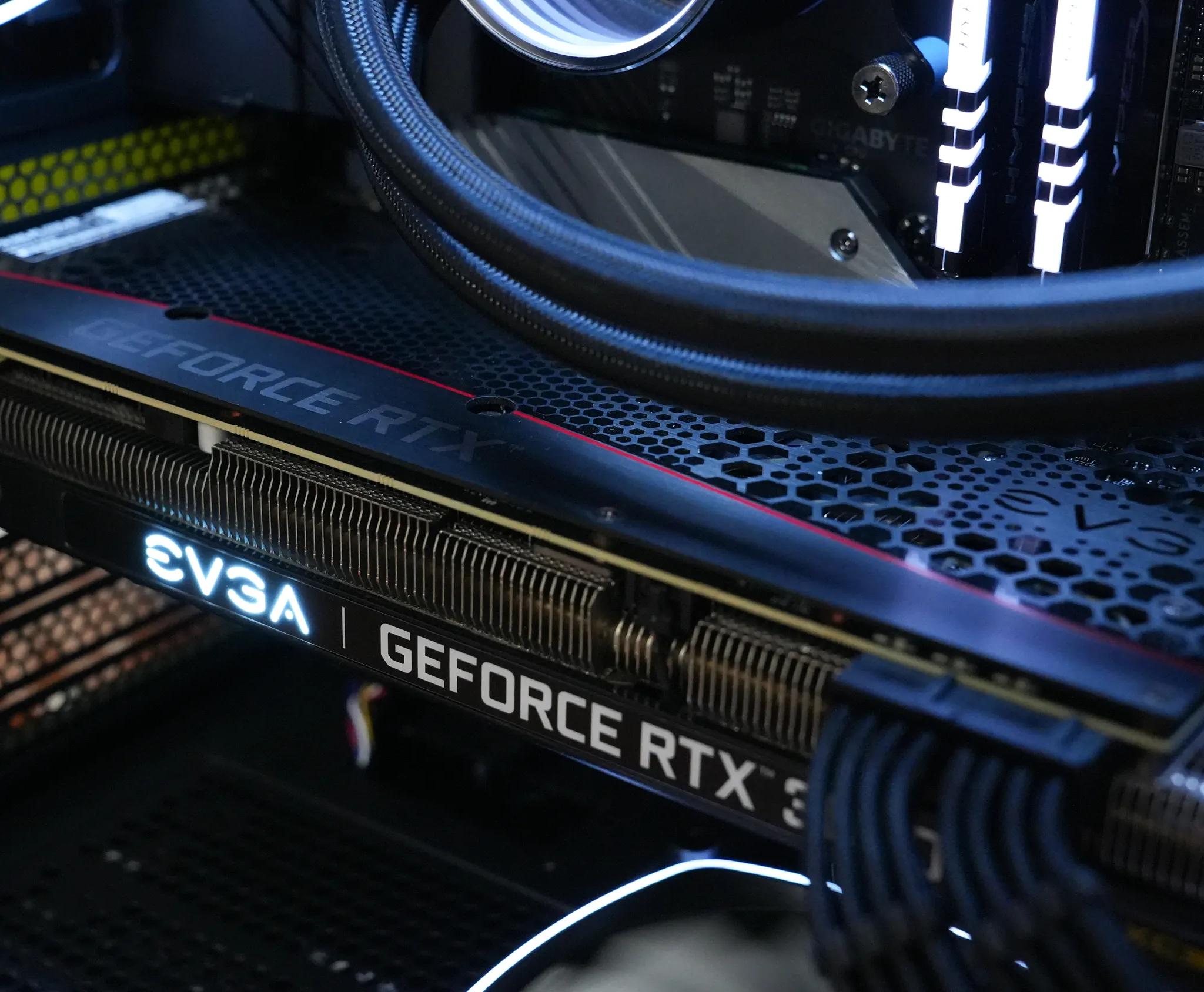 ⚫⚪ i7-12700K | RTX 3070 | 16GB 3733MHz CL19 | 2TB SSD | Black/White Mid-Range Gaming PC