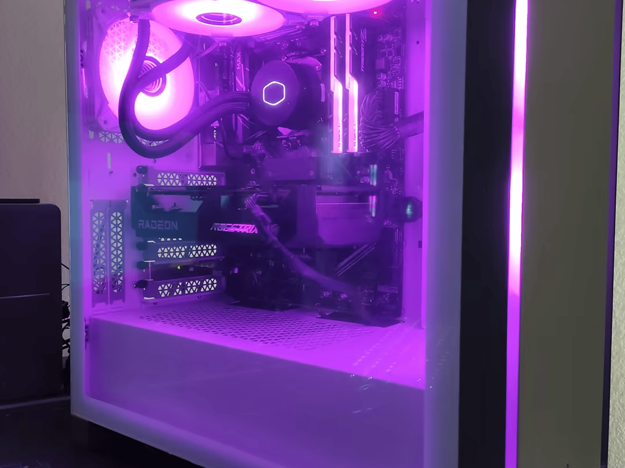 4000D AMD Ryzen Build! 3700X | 6600XT Strix | 2x8GB 3600MHz Trident Z | 1TB FireCuda NVME