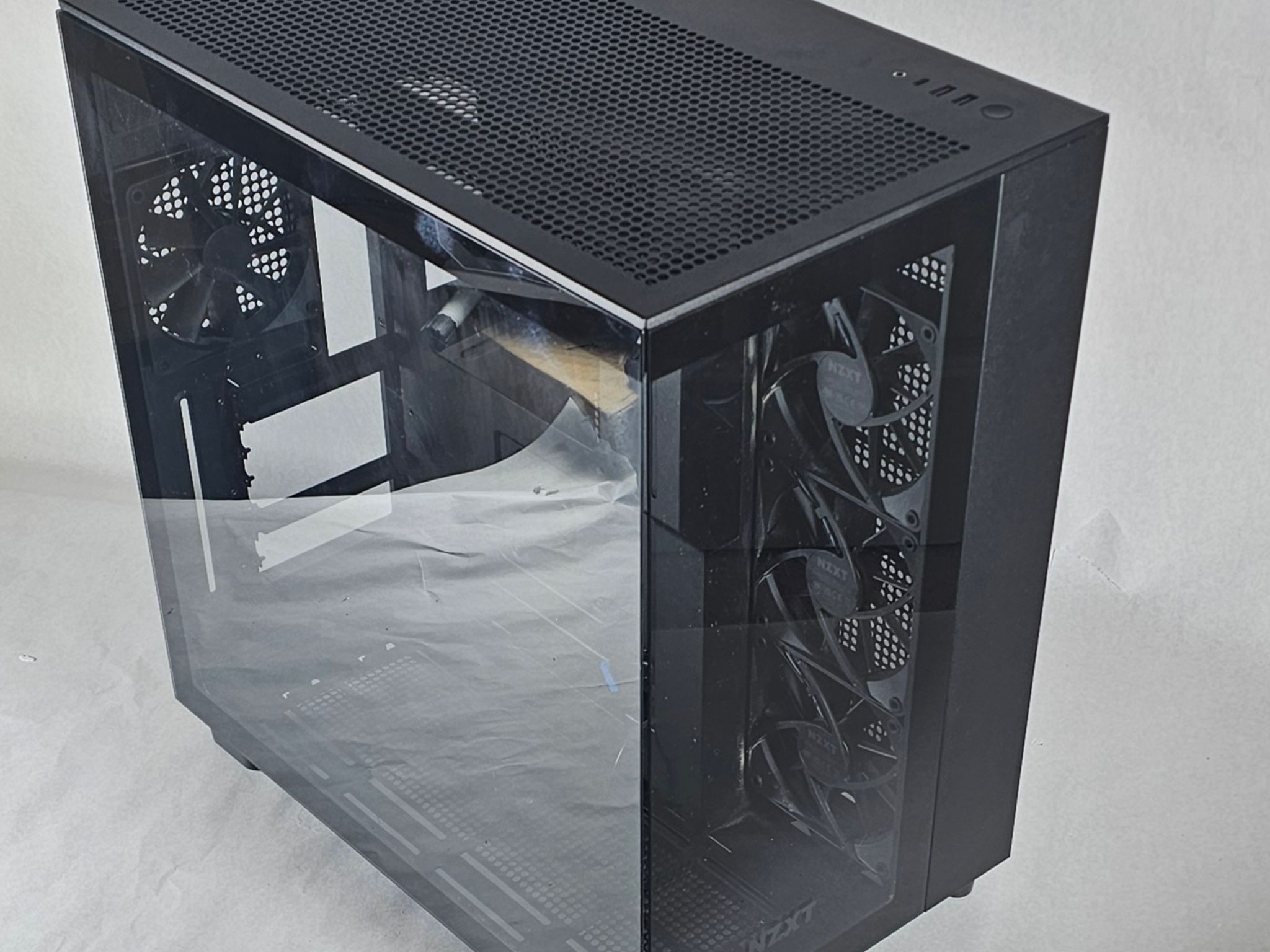 Black NZXT PC Case with Tempered Glass w/ 4 Fans
