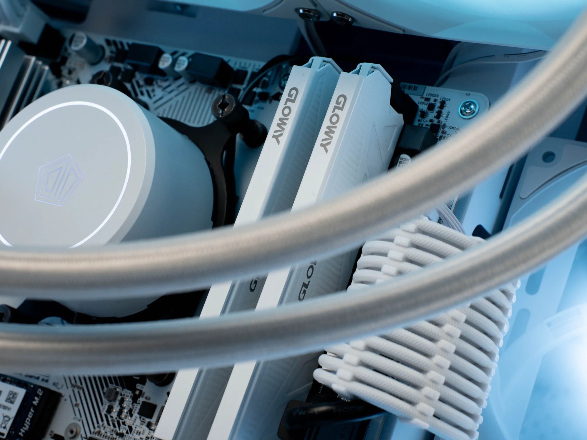 RTX 4060 | Ryzen 5 5600 | 32gb RAM | 1tb SSD