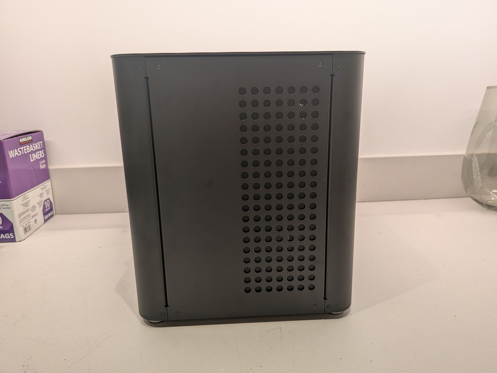 Bomb Devil Blackout - RTX 5070, Intel Core Ultra 7 265K, 32 GB DDR5, 2 TB Gen 5 NVME, Liquid Cooled