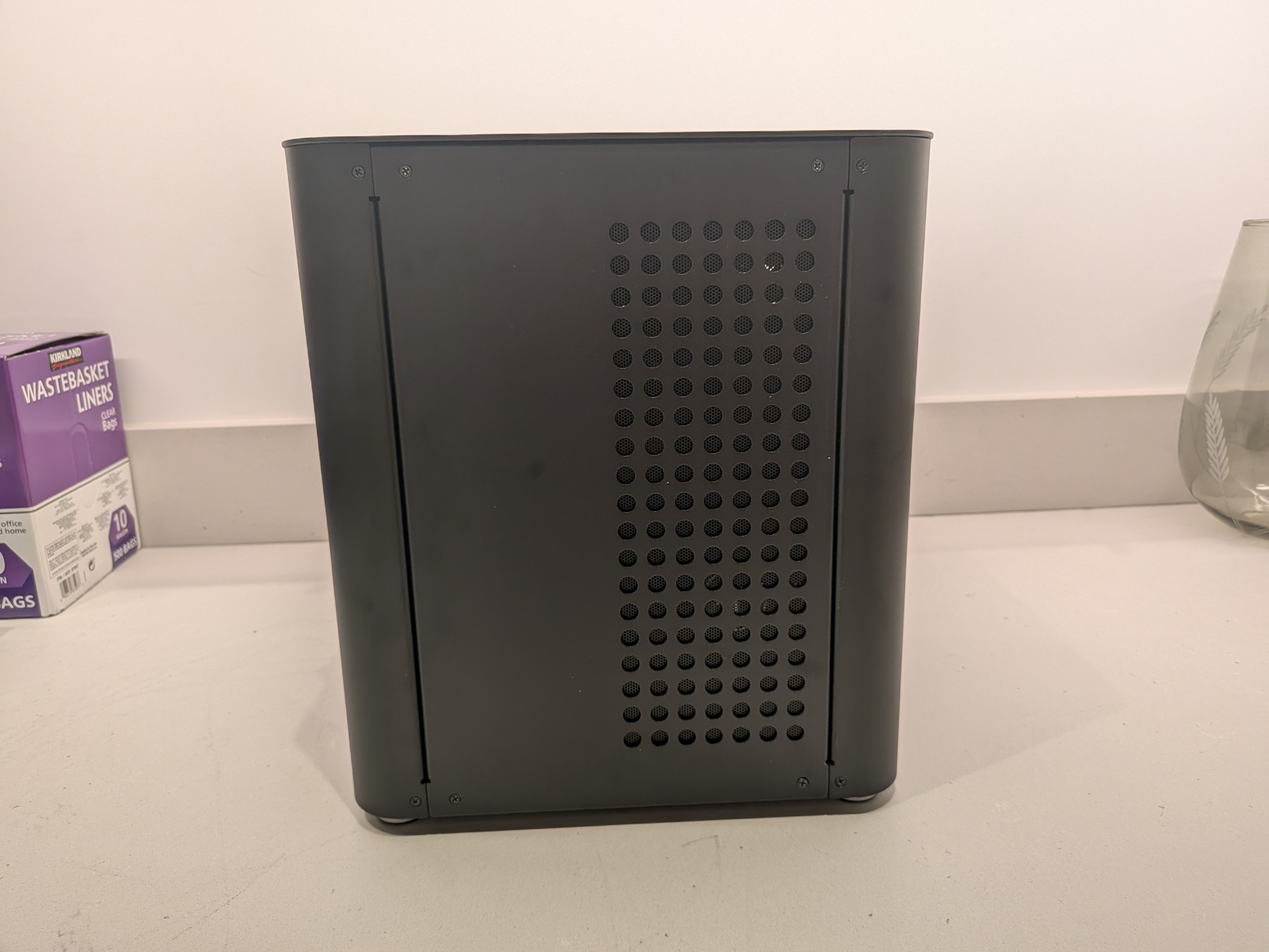 Bomb Devil Blackout - RTX 5070, Intel Core Ultra 7 265K, 32 GB DDR5, 2 TB Gen 5 NVME, Liquid Cooled