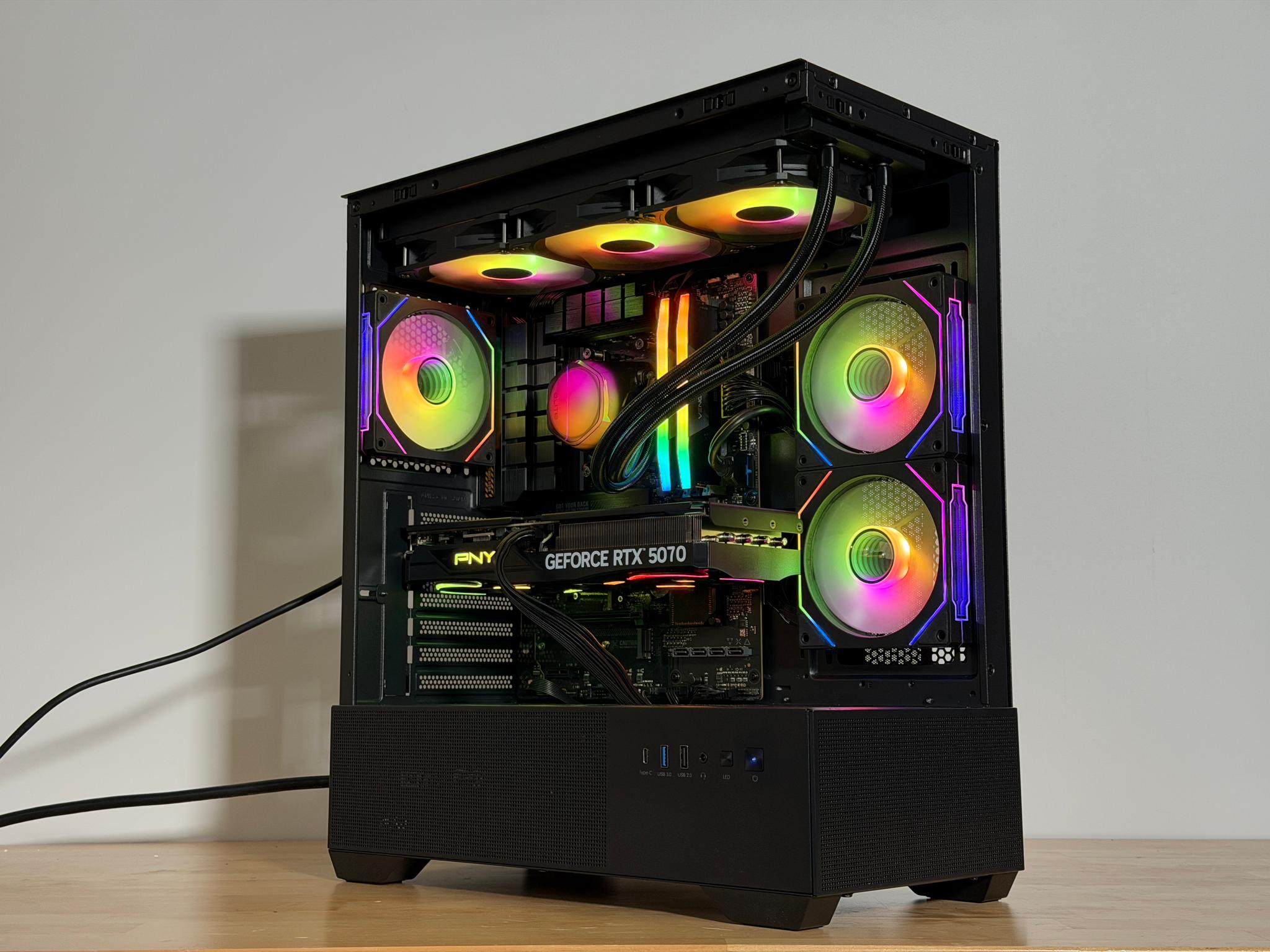 RTX 5070 Ryzen 7 7700x Gaming PC