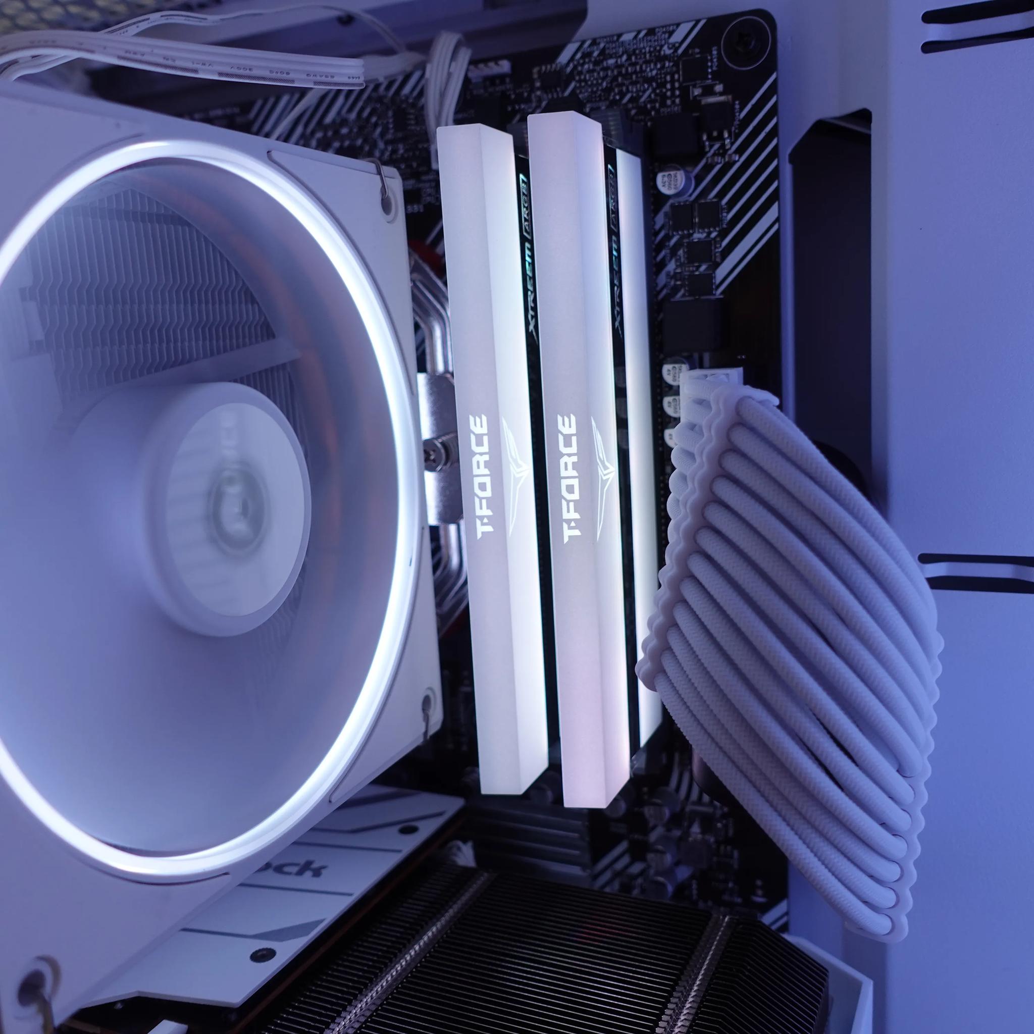 Entry-Level Midrange Gaming PC with AMD Ryzen 5 5600 Radeon RX 6600 1 TB NVMe Windows 11 Home