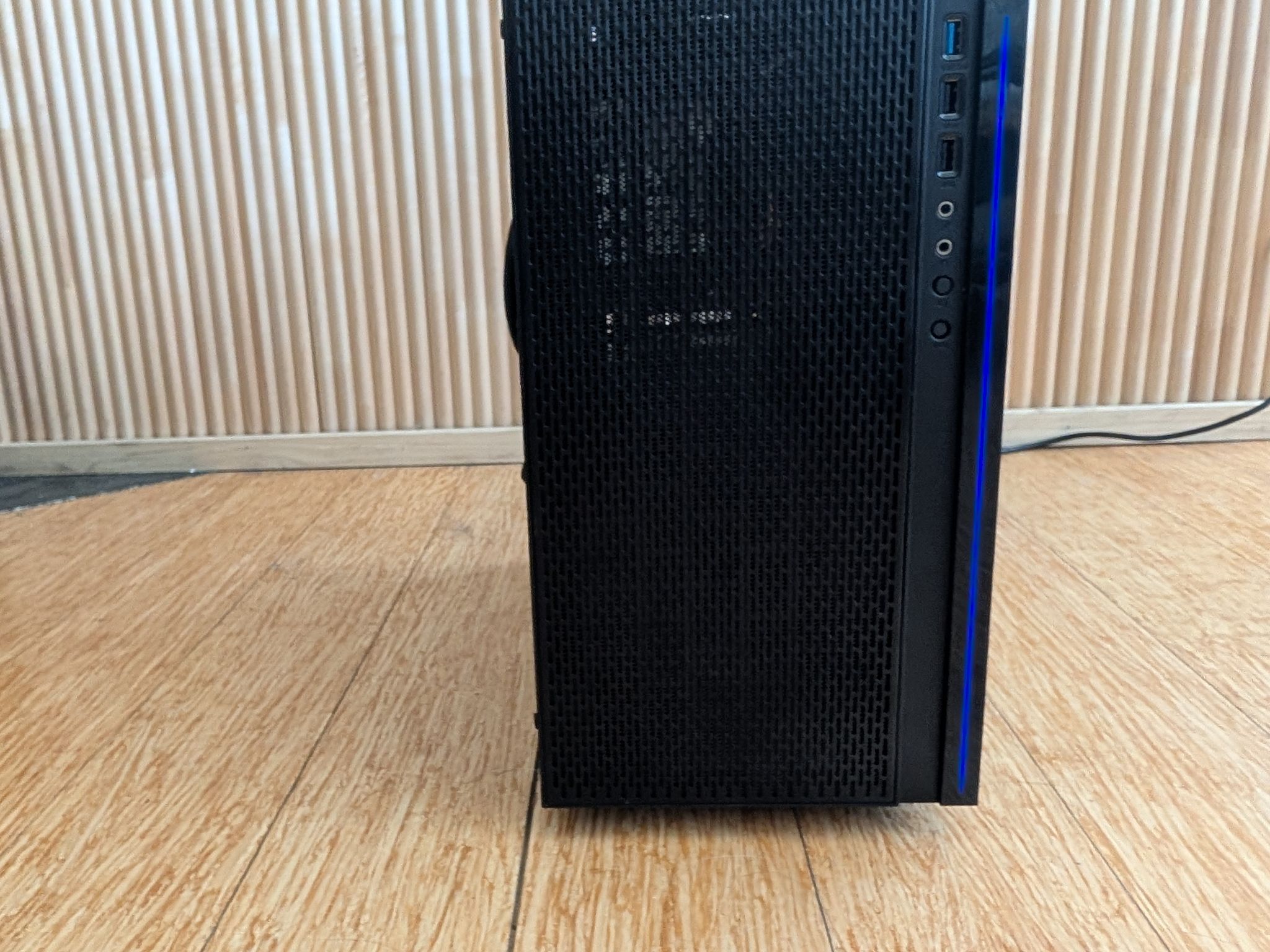 Custom Gaming PC | GTX 1080 | Ryzen 5 Pro 2400G | 16GB | 256GB |