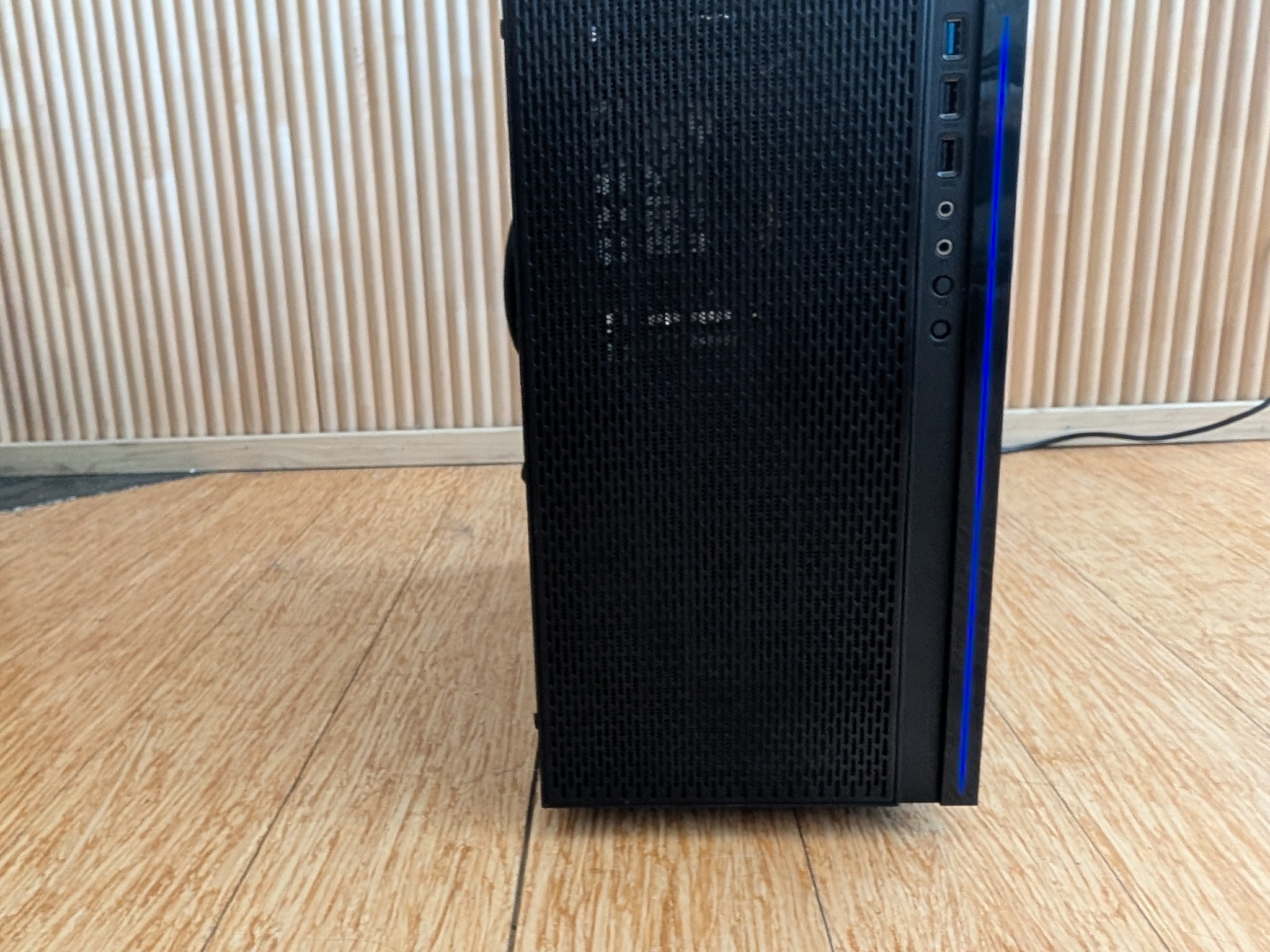 Custom Gaming PC | GTX 1080 | Ryzen 5 Pro 2400G | 16GB | 256GB |