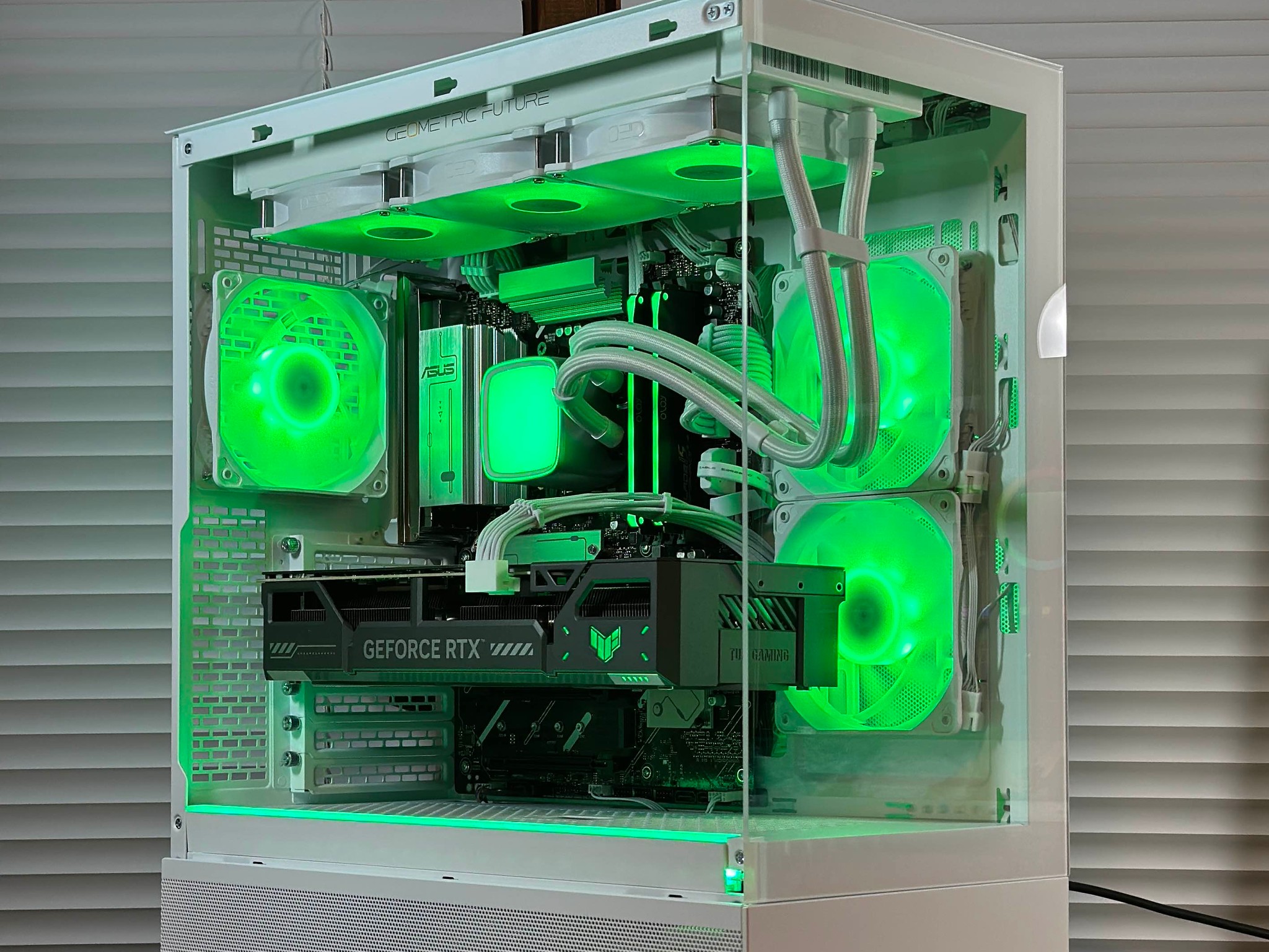RTX 5070 12GB | Ryzen 7 7700X | 32GB DDR5 | 5TB Storage | Win11 | WIFI | 1440P/4K White Gaming PC