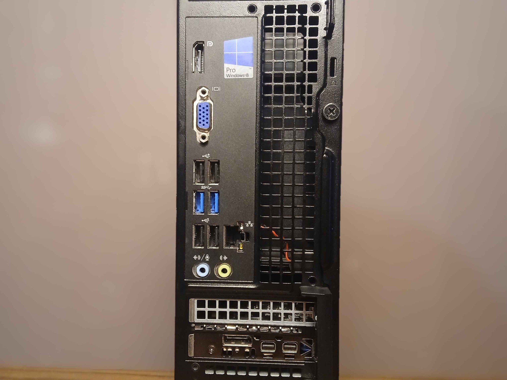 Simple sff Optiplex | Radeon PRO WX 2100 | Xeon e3 1240v3 | 16gb ram | light gaming/workstation pc