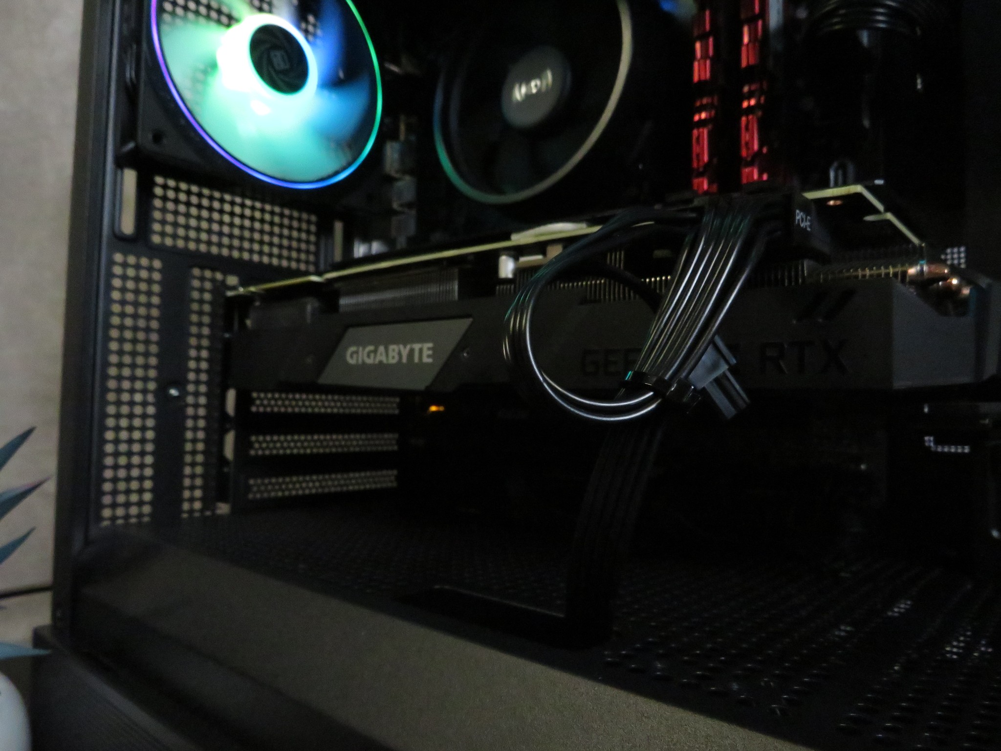 Entry level 1440p GAMER! Ryzen 5 3600 + RTX 2080 Super + 16 GB DDR4 + 1 TB SSD