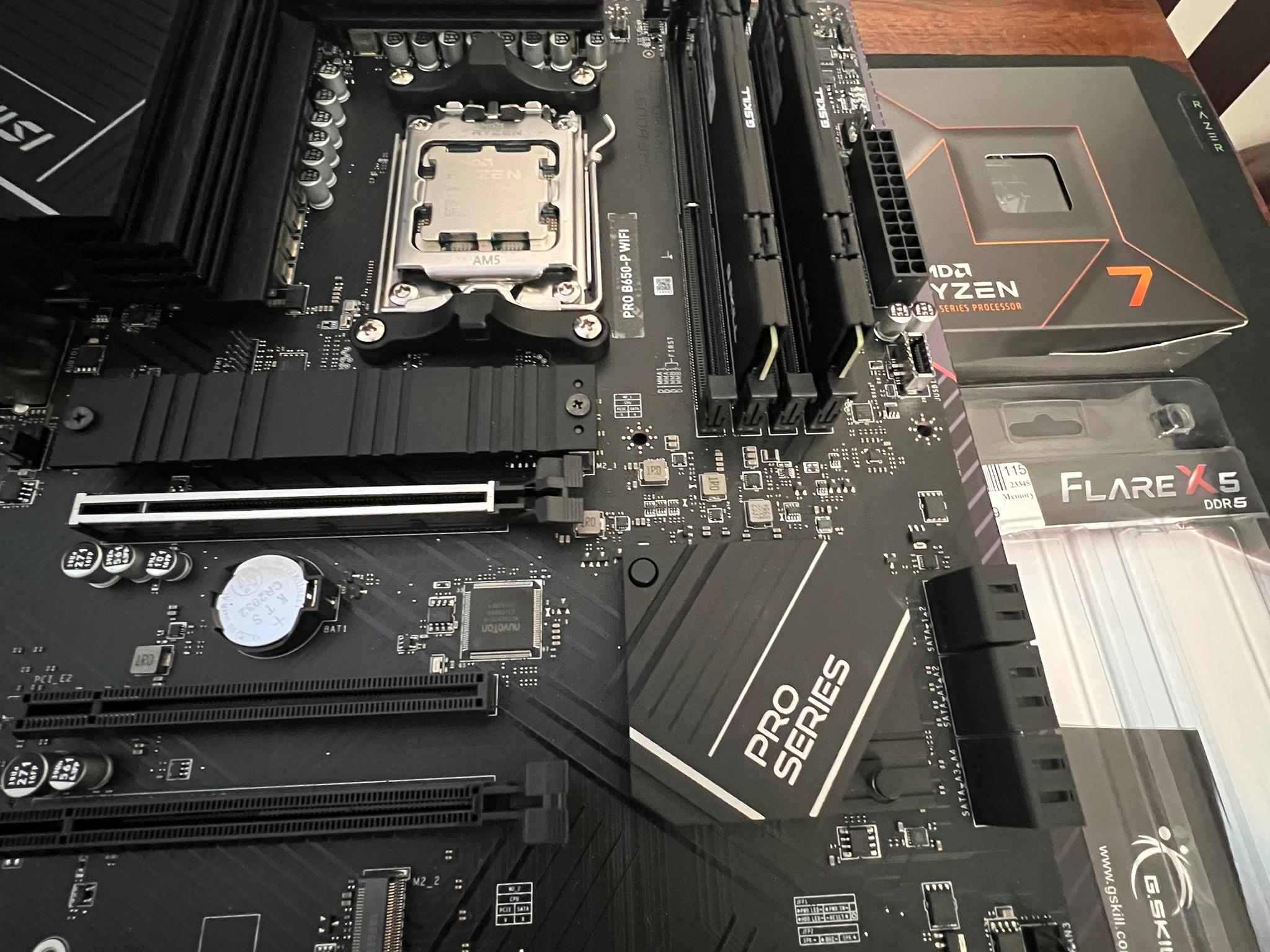 Ryzen 7700X 32GB DDR5 6000Mhz MSI PRO B650-P WiFi CPU MOBO RAM MicroCenter Bundle