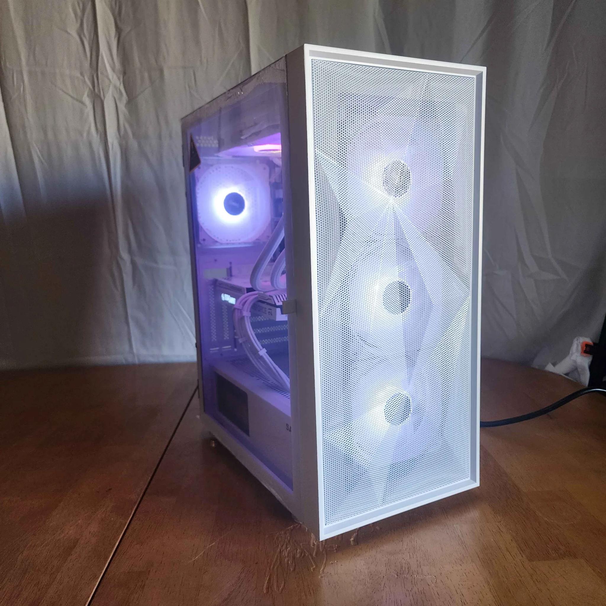 Aurora Frost ❄️✨ | Ryzen 7600x | Nvidia 3060 White | 32gb Ram | 1TB NVME 🎄🎁NEW YEARS SALE🎄🎁