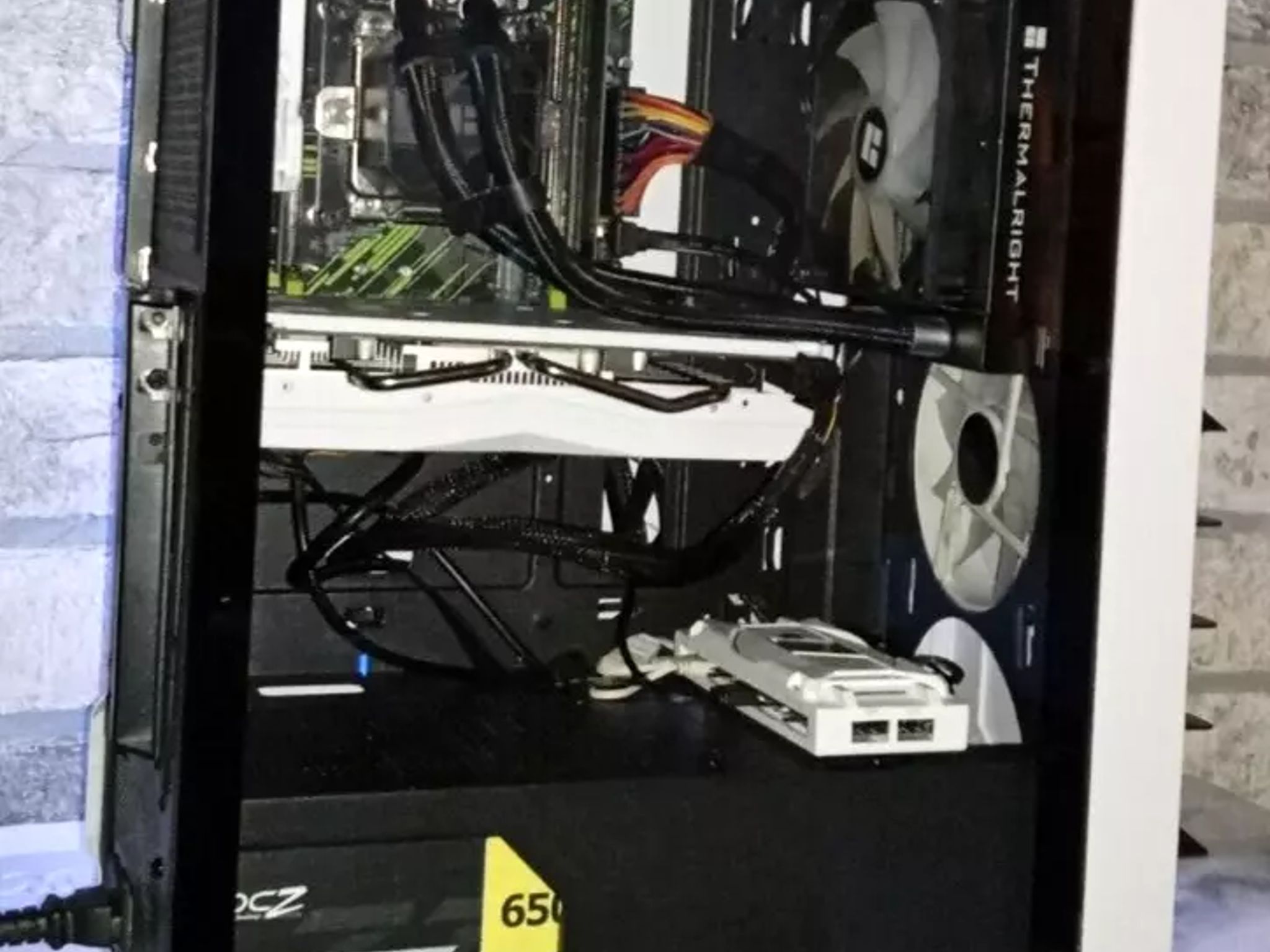 BUDGET GAMING PC INTEL/XEON 2680 16GB DDR4 1TB HD RX 580 8G WIN10 PRO