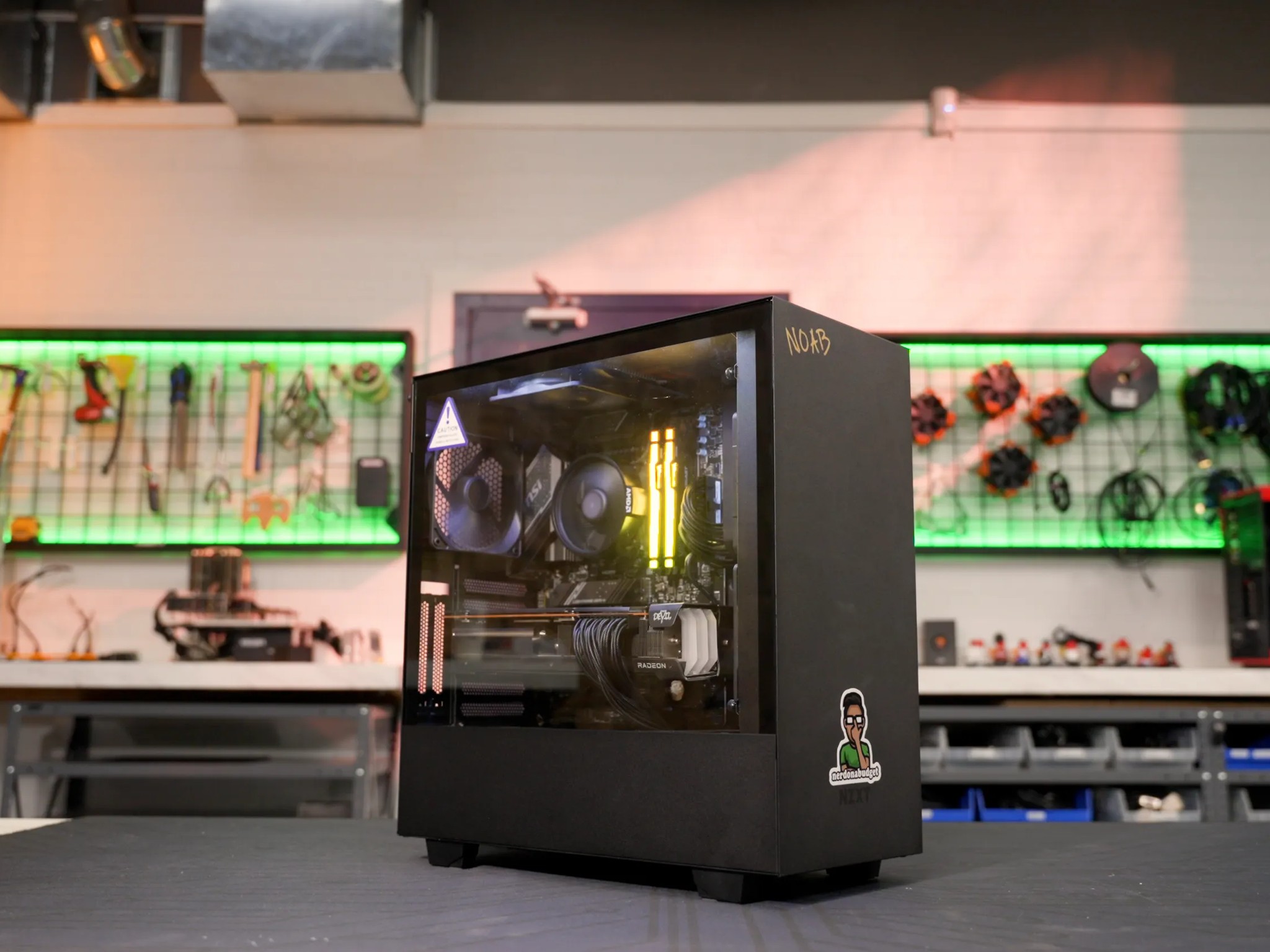 Nerd on a Budget | LTT PC Challenge Build – Ryzen 5 7600 + RX 6950 XT