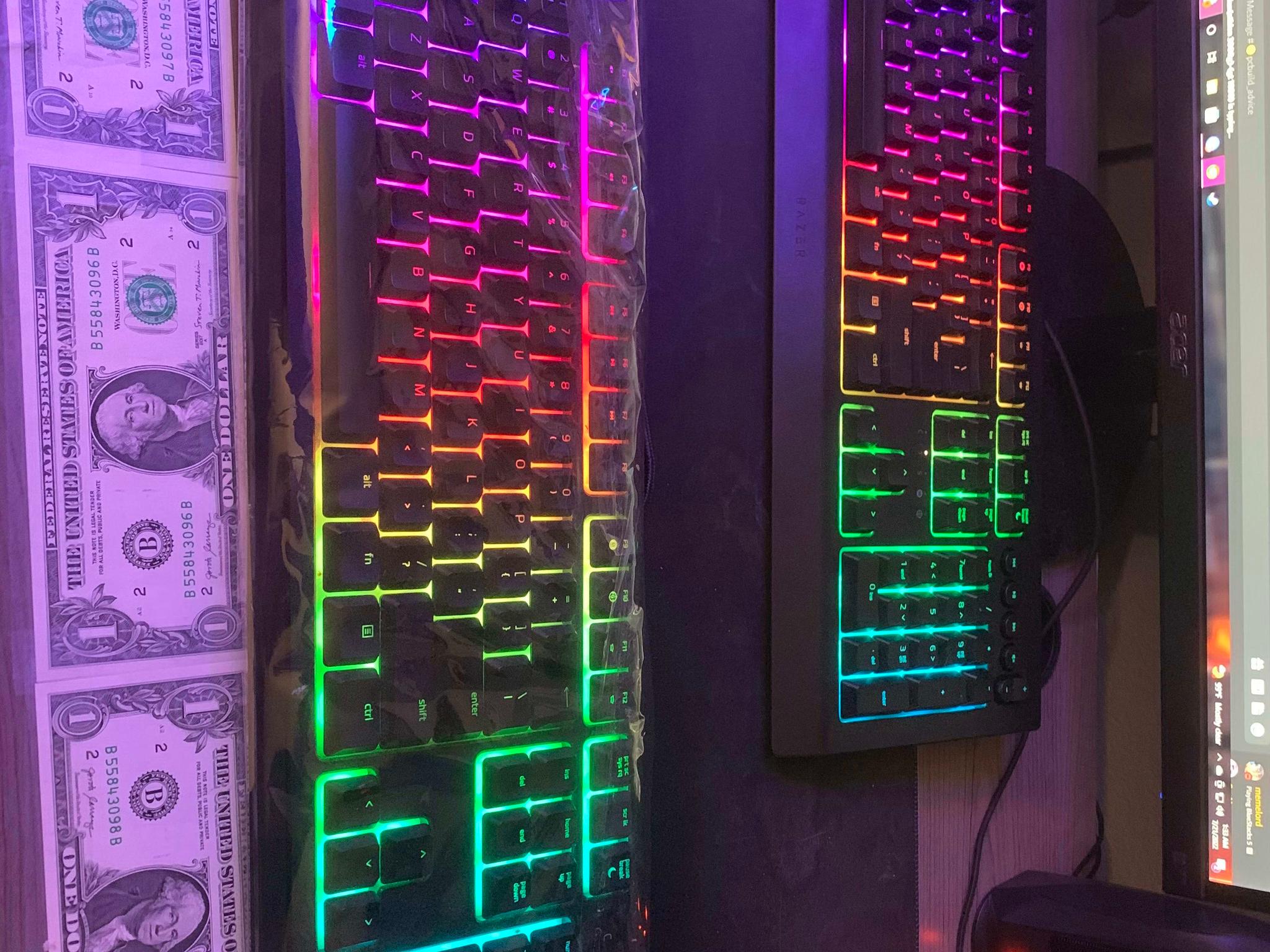 Razor Ornata Chroma Keyboard, comes with wrist rest