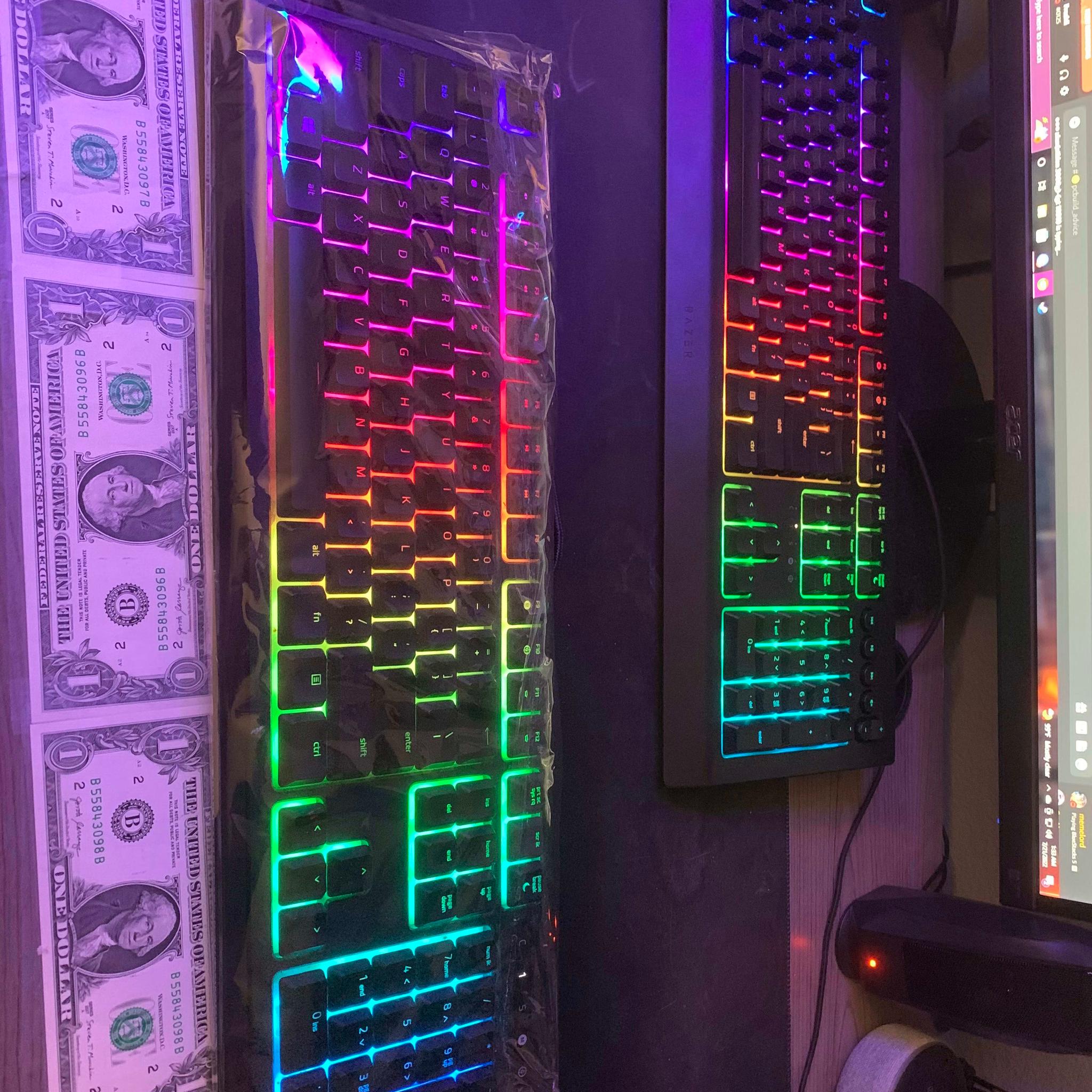 Razor Ornata Chroma Keyboard, comes with wrist rest